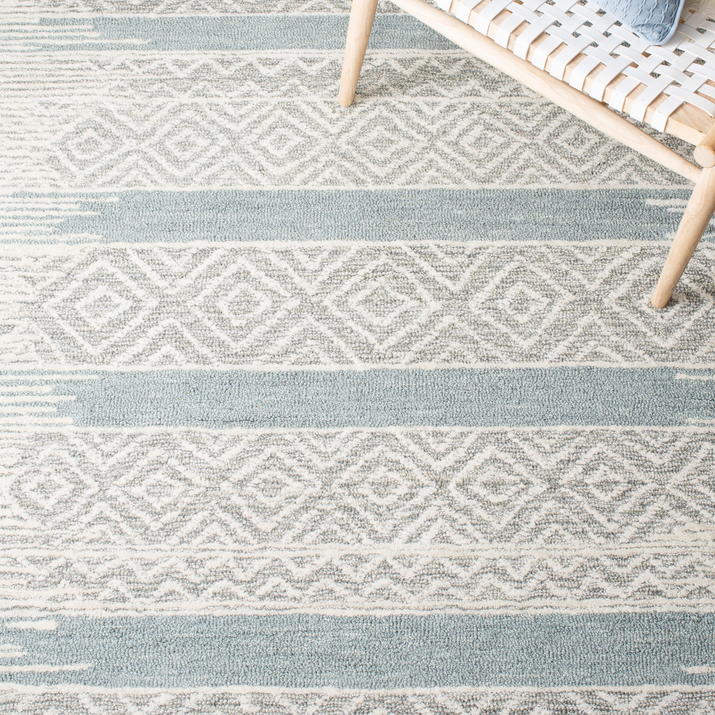 Safavieh MET804F-6SQ rugs - View #8