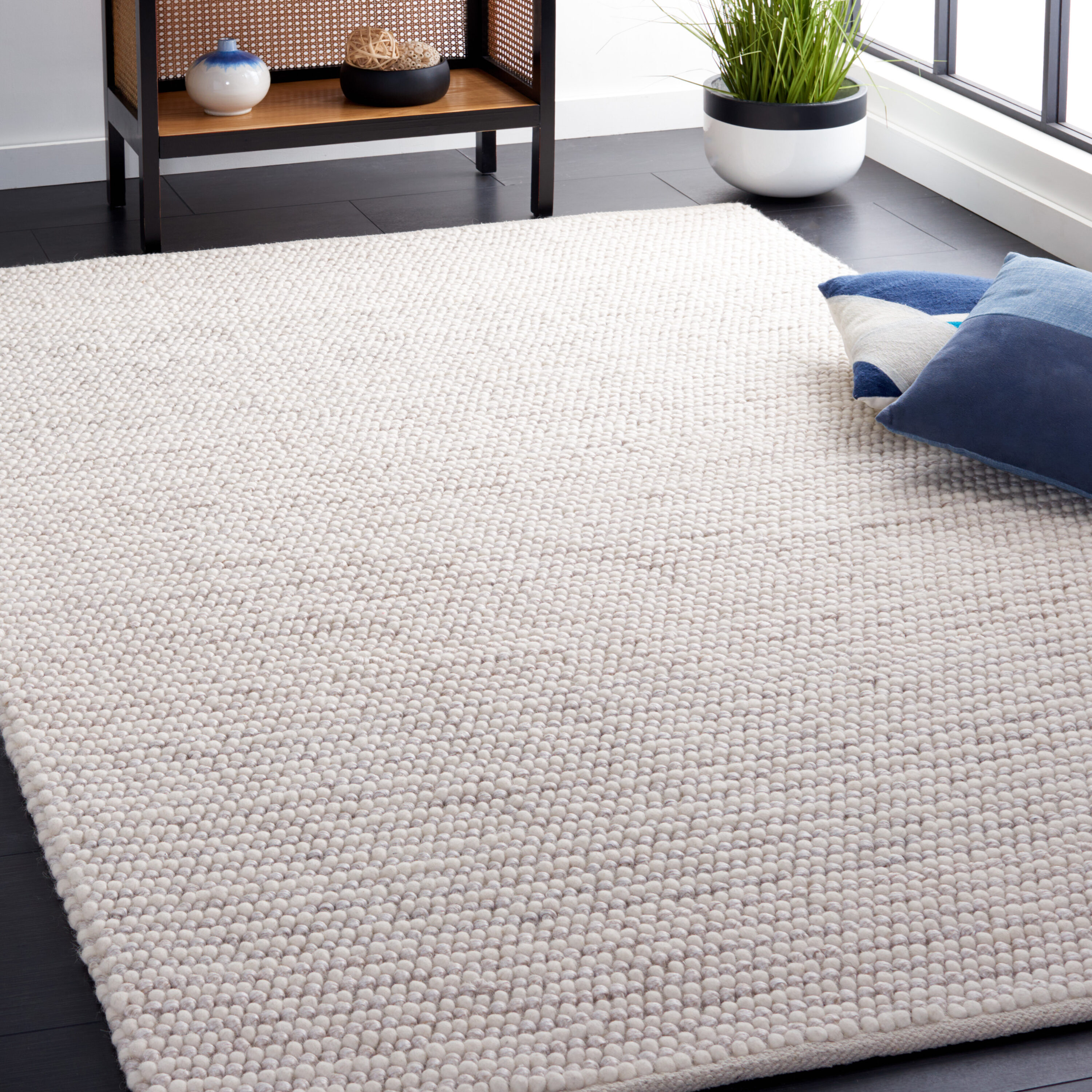  Natura 220 Ivory/Beige Solid / Tonal 5ft x 8ft Medium Rectangle Rug
