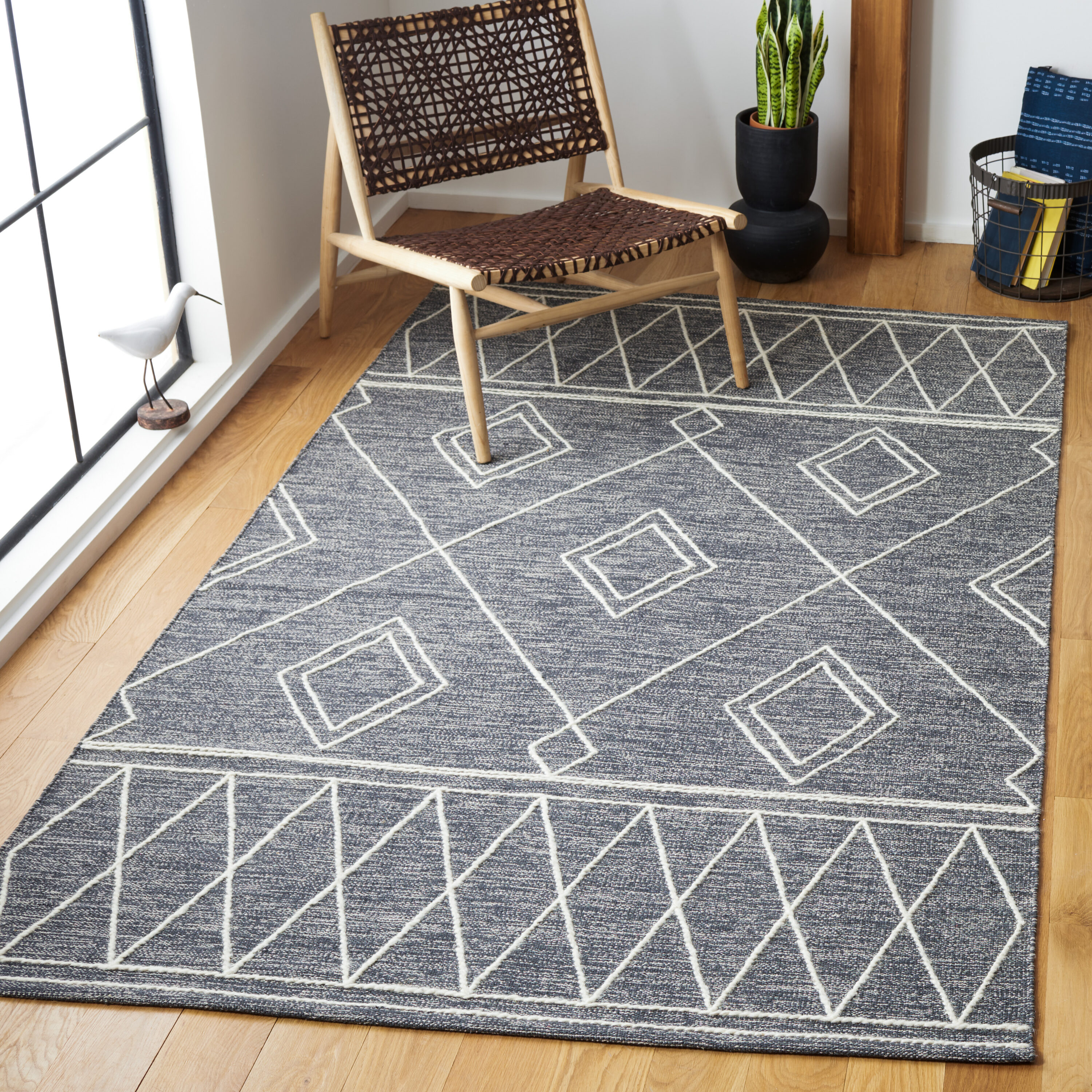  Kilim 852 Charcoal/Ivory Bohemian 4Ft x 6Ft Small Rectangle Rug