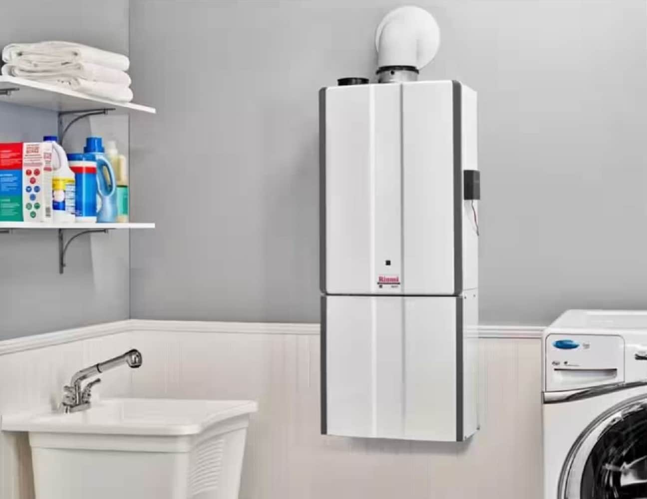 Rinnai Super High Efficiency 6 5 Gpm Residential 130 000 Btu Natural Gas Interior Tankless Water