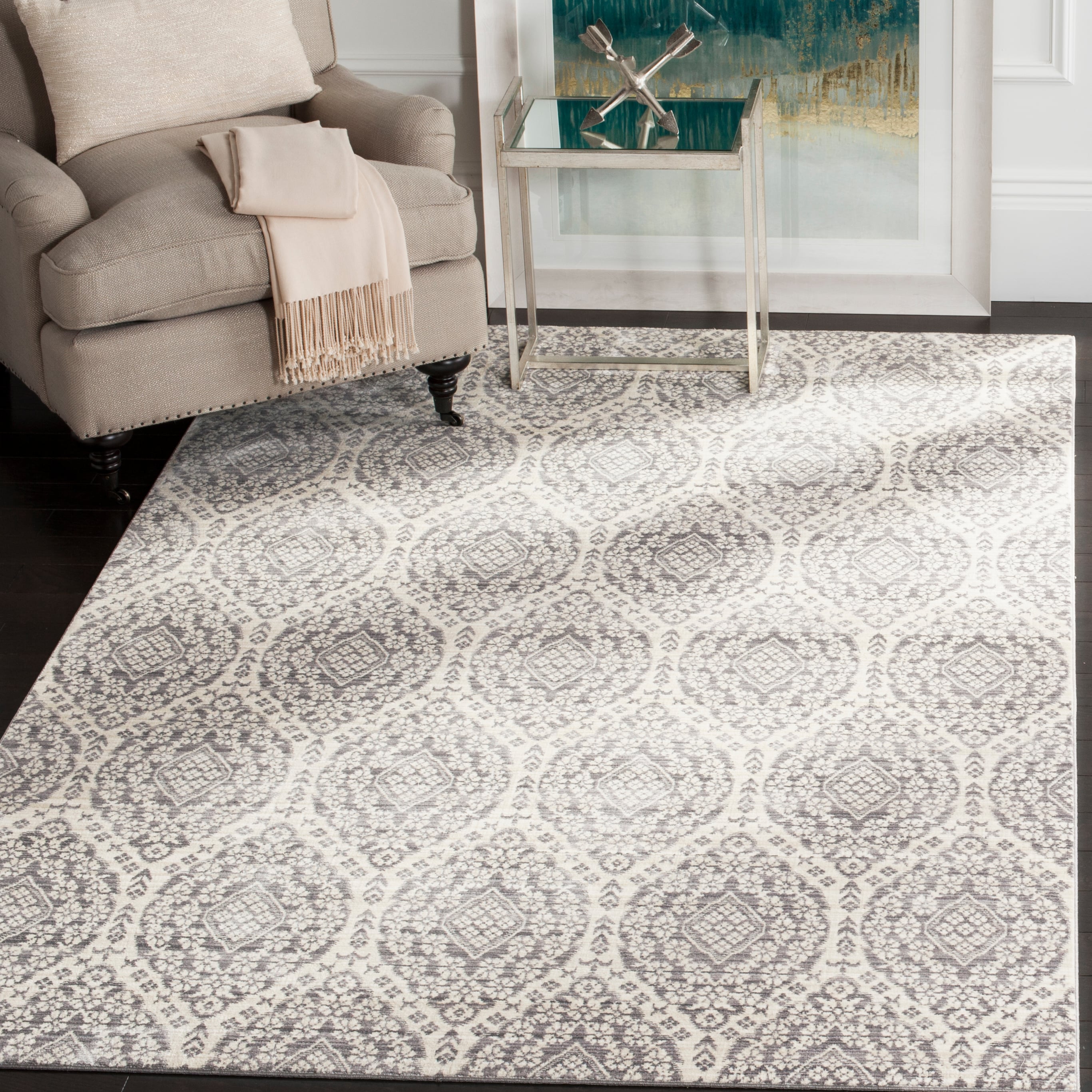 Safavieh VAL206A-2 Valencia Maxine 2 x 3 (ft) Loomed Polyester Gray/Cream Rectangular Indoor Floral/Botanical Throw rug