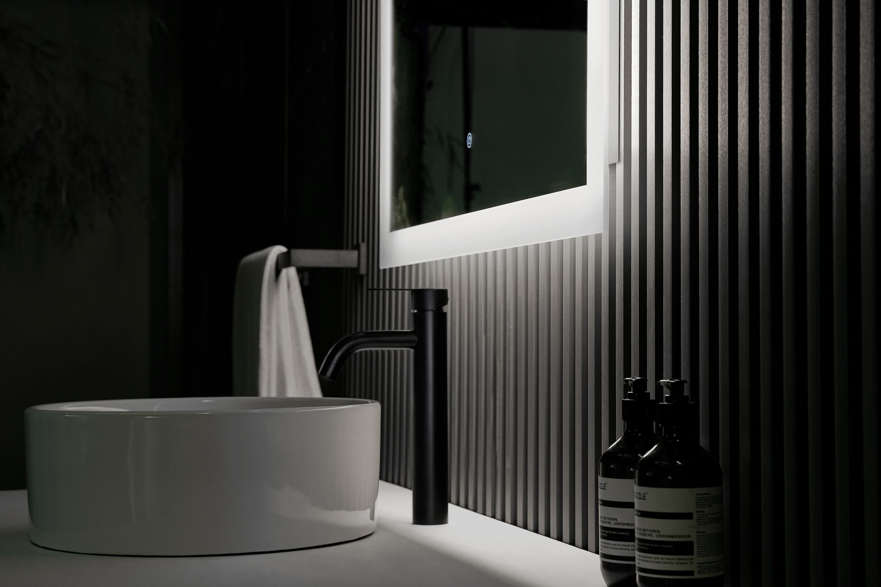 ANZZI BA-LMDFX004AL Framed-Bath-Mirrors - View #9