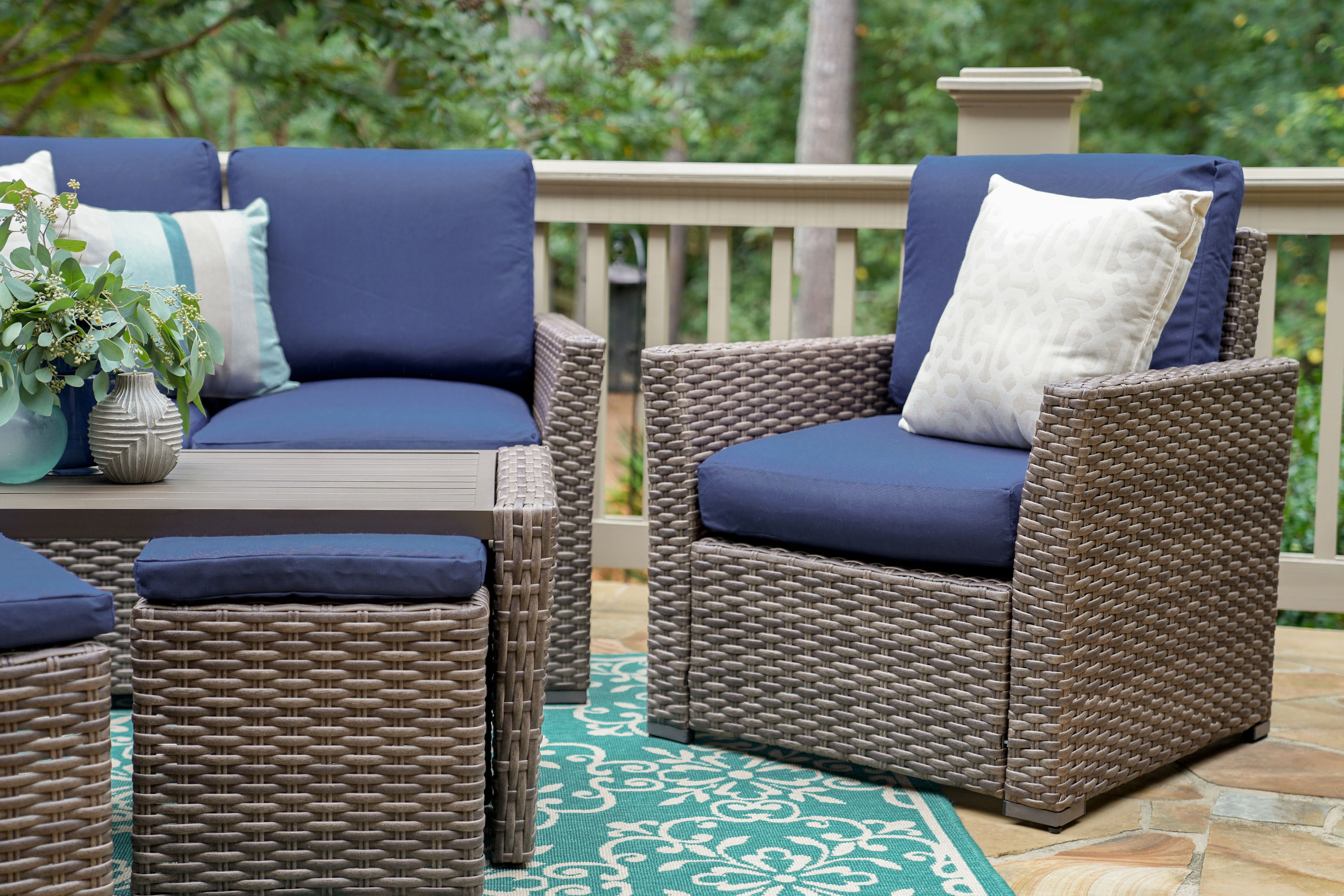 Leisure Made Newton 6-Piece Wicker Patio Conversation Set with Blue ...