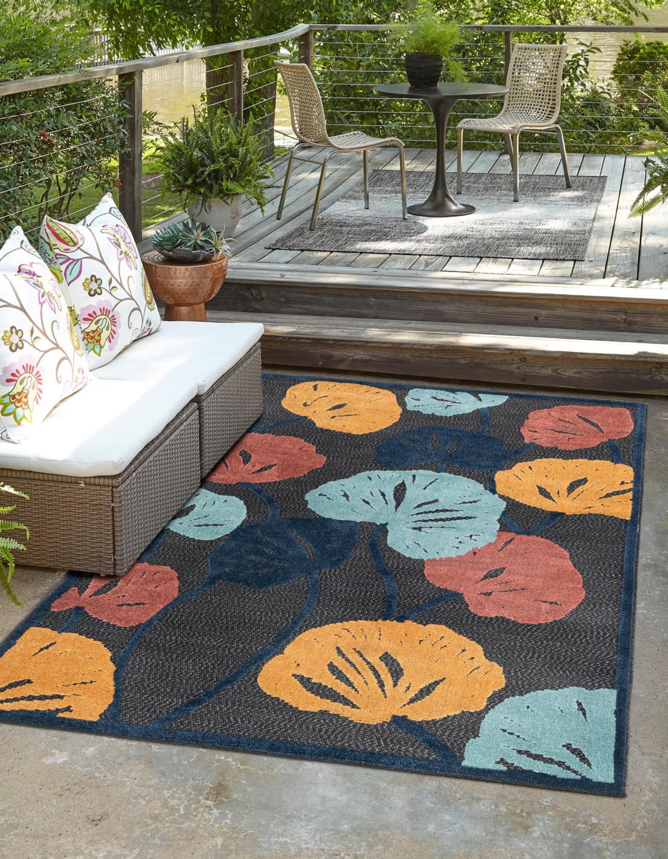 Unique Loom 3171328 Belize Outdoor 8 x 10 (ft) Loomed Polypropylene Charcoal Rectangular Indoor/Outdoor Floral/Botanical Area rug