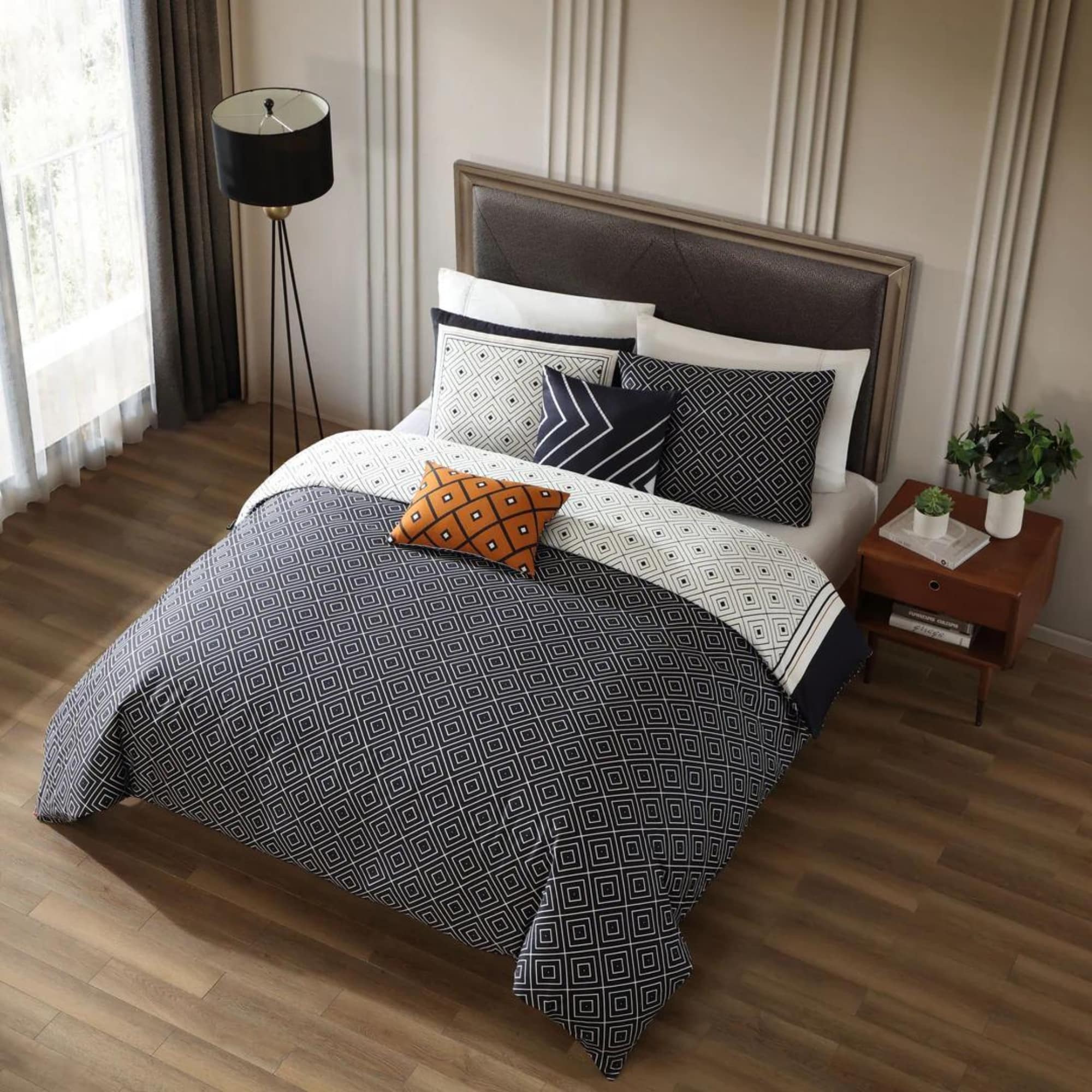 Queen White and Black Cotton Reversible Comforter Set