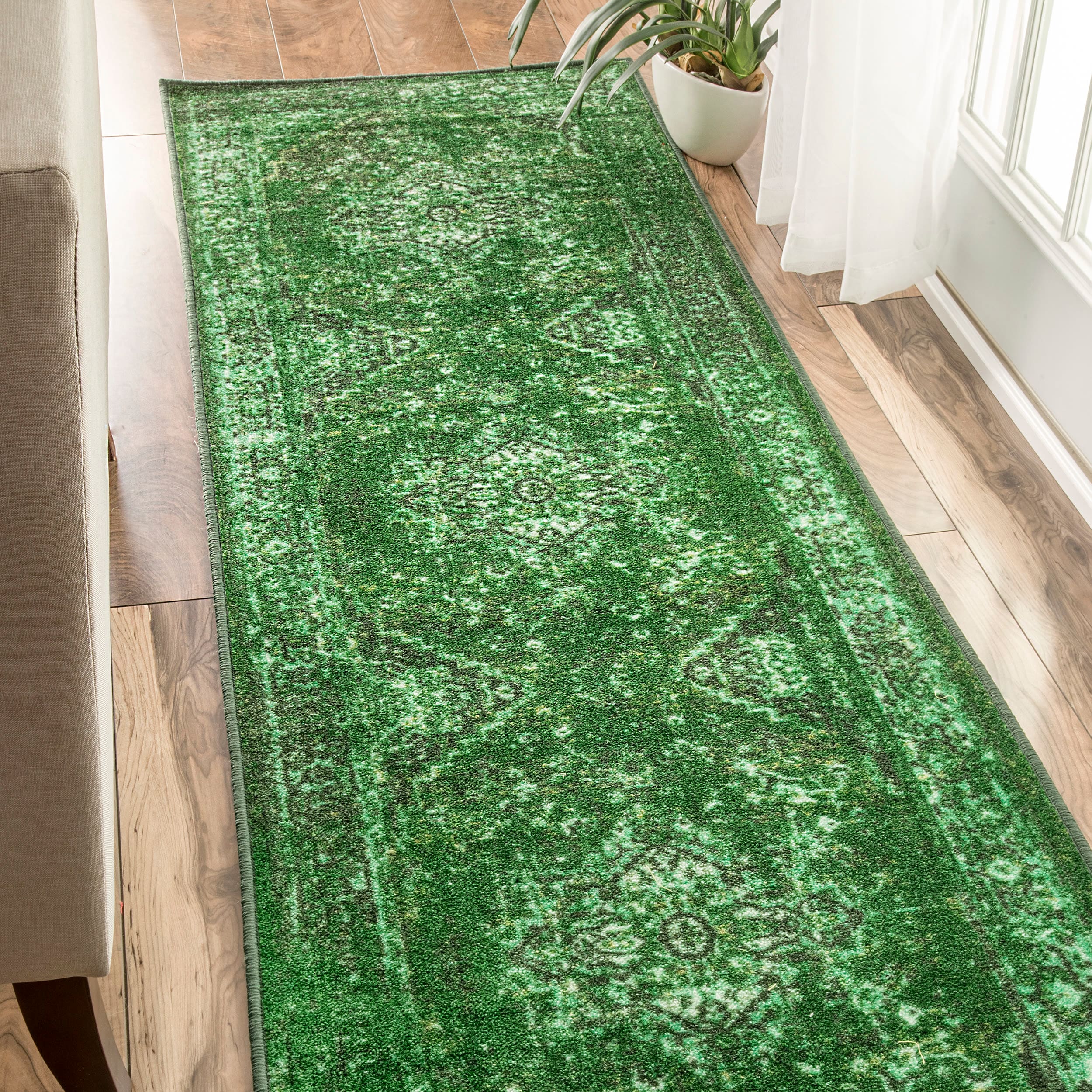 nuLOOM MCGZ01A-26012 2 x 12 (ft) Loomed Nylon Green Rectangular Indoor Distressed/Overdyed Area rug