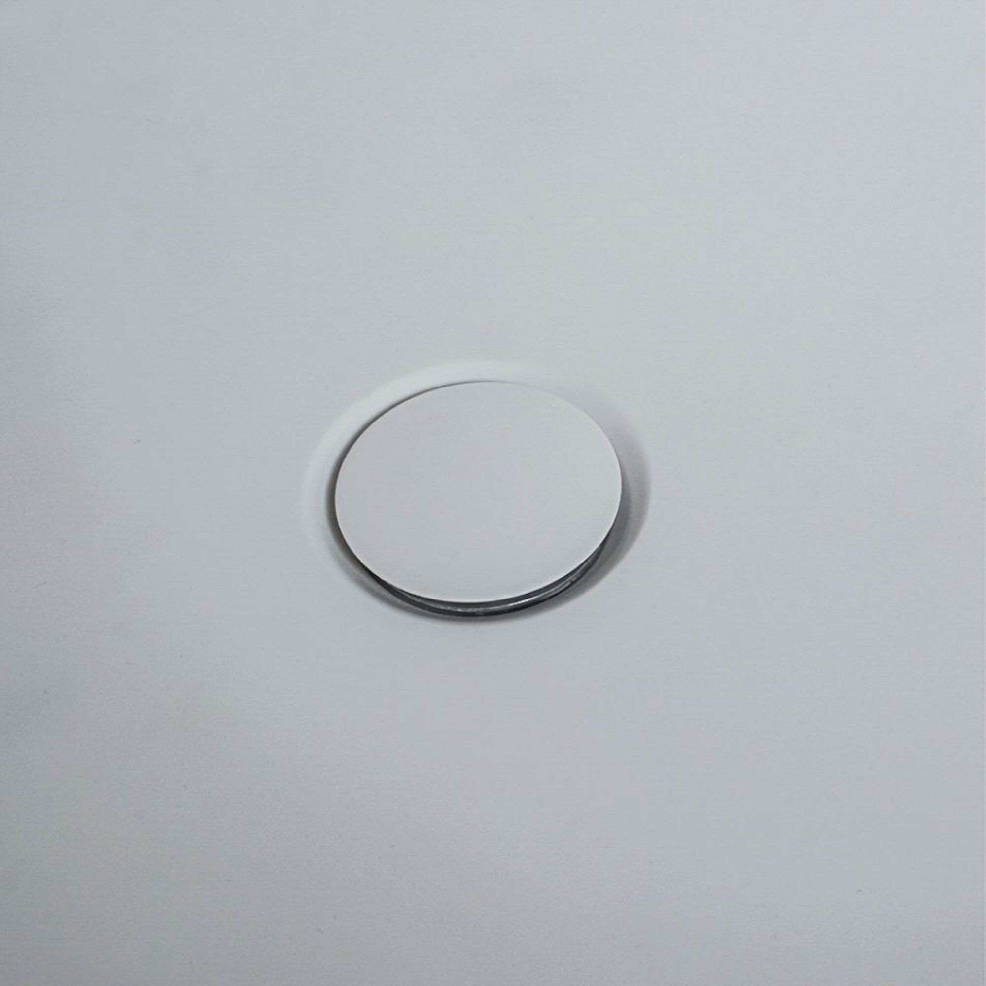 65'' White Solid Surface Freestanding Soaking Bathtub