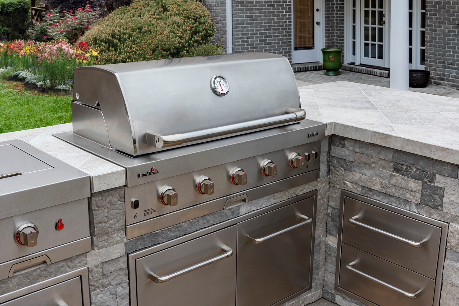 Char Broil Medallion Stainless Steel 5 Burner Built In Grill at