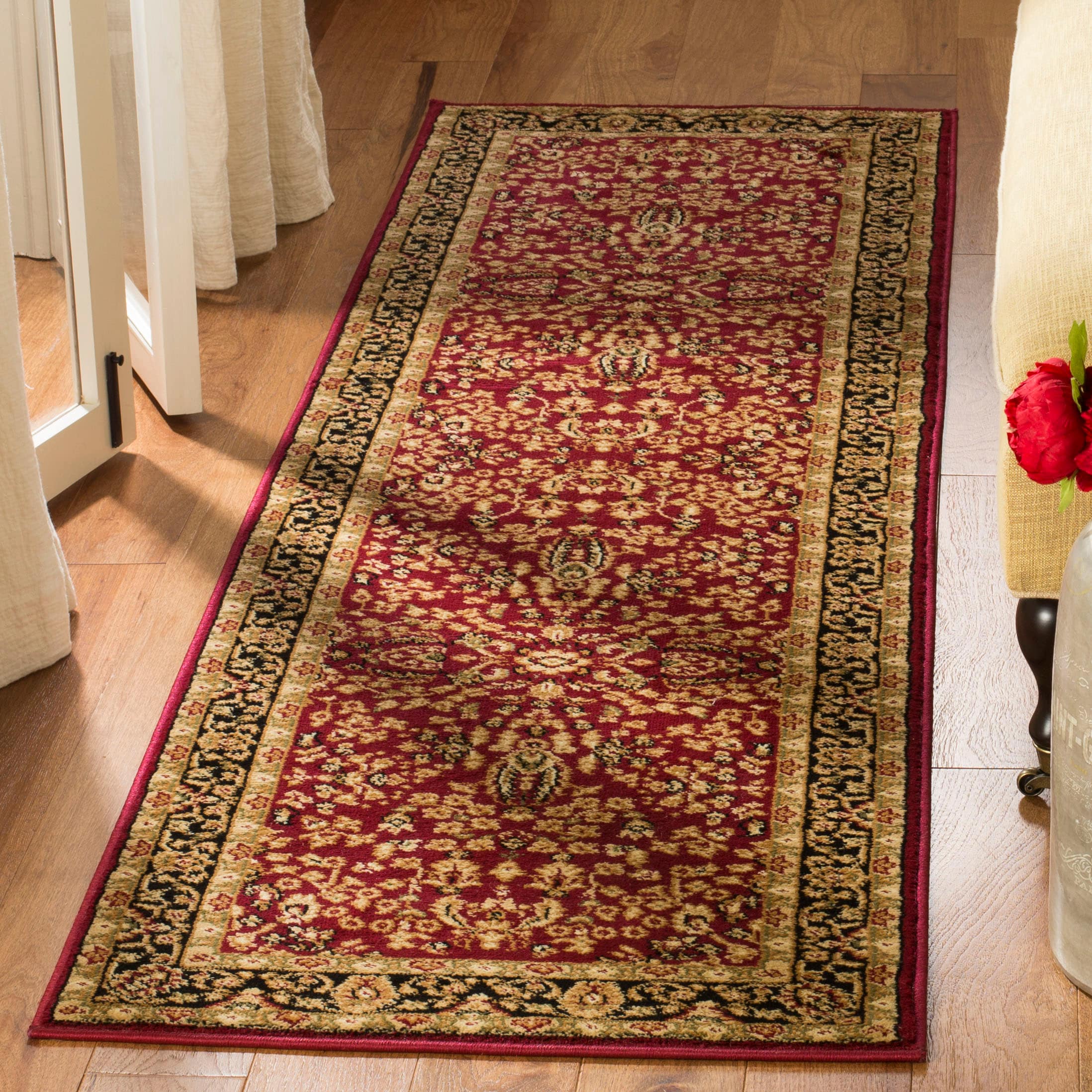 Safavieh LNH214A-28 Lyndhurst Isphahan 2 x 8 (ft) Loomed Polypropylene Red/Black Rectangular Indoor Floral/Botanical Oriental Runner rug