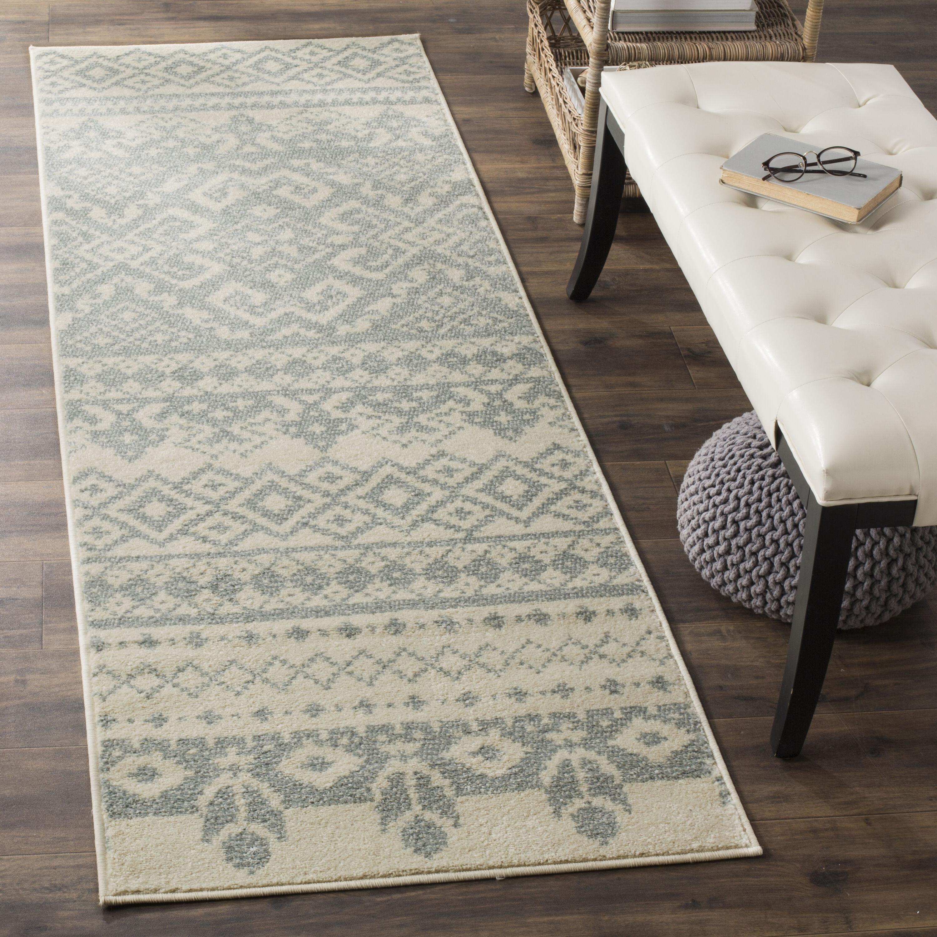 Safavieh ADR107S-26 Adirondack Taos 3 x 6 (ft) Loomed Polypropylene Ivory/Slate Rectangular Indoor Lodge Runner rug