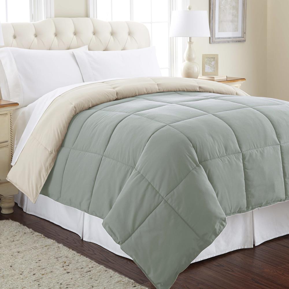 Amrapur Overseas Reversible down alternative comforter Multi