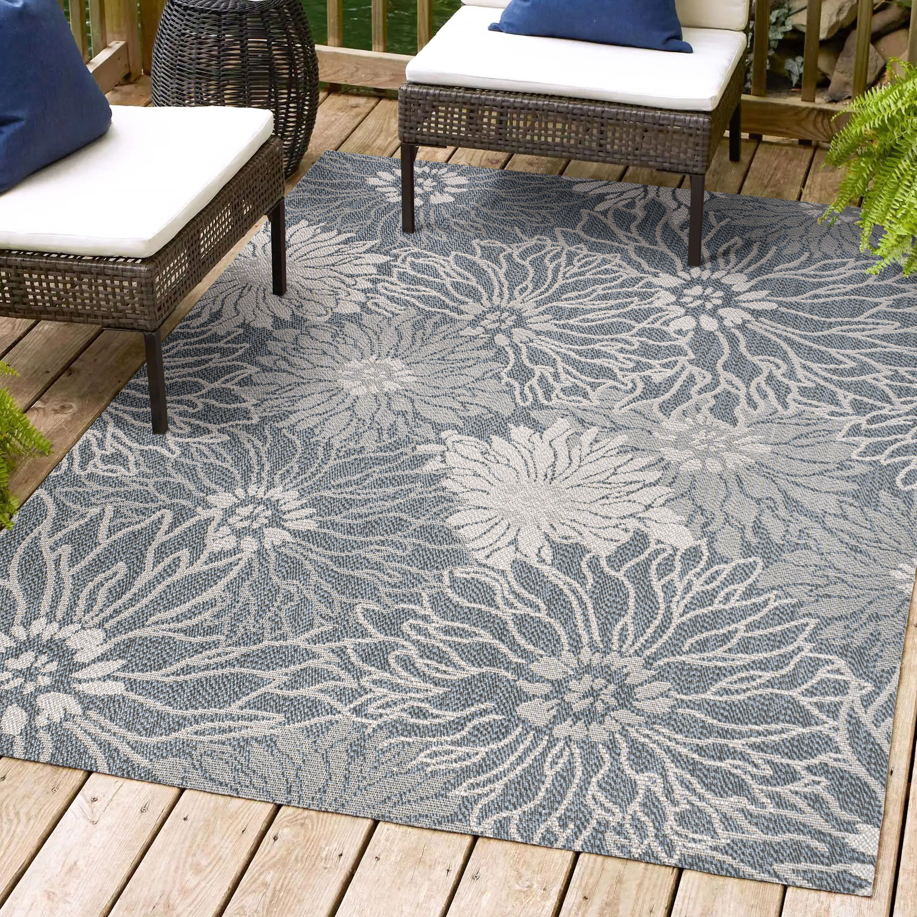 3' x 5' Navy and Gray Synthetic Floral Indoor/Outdoor Area Rug