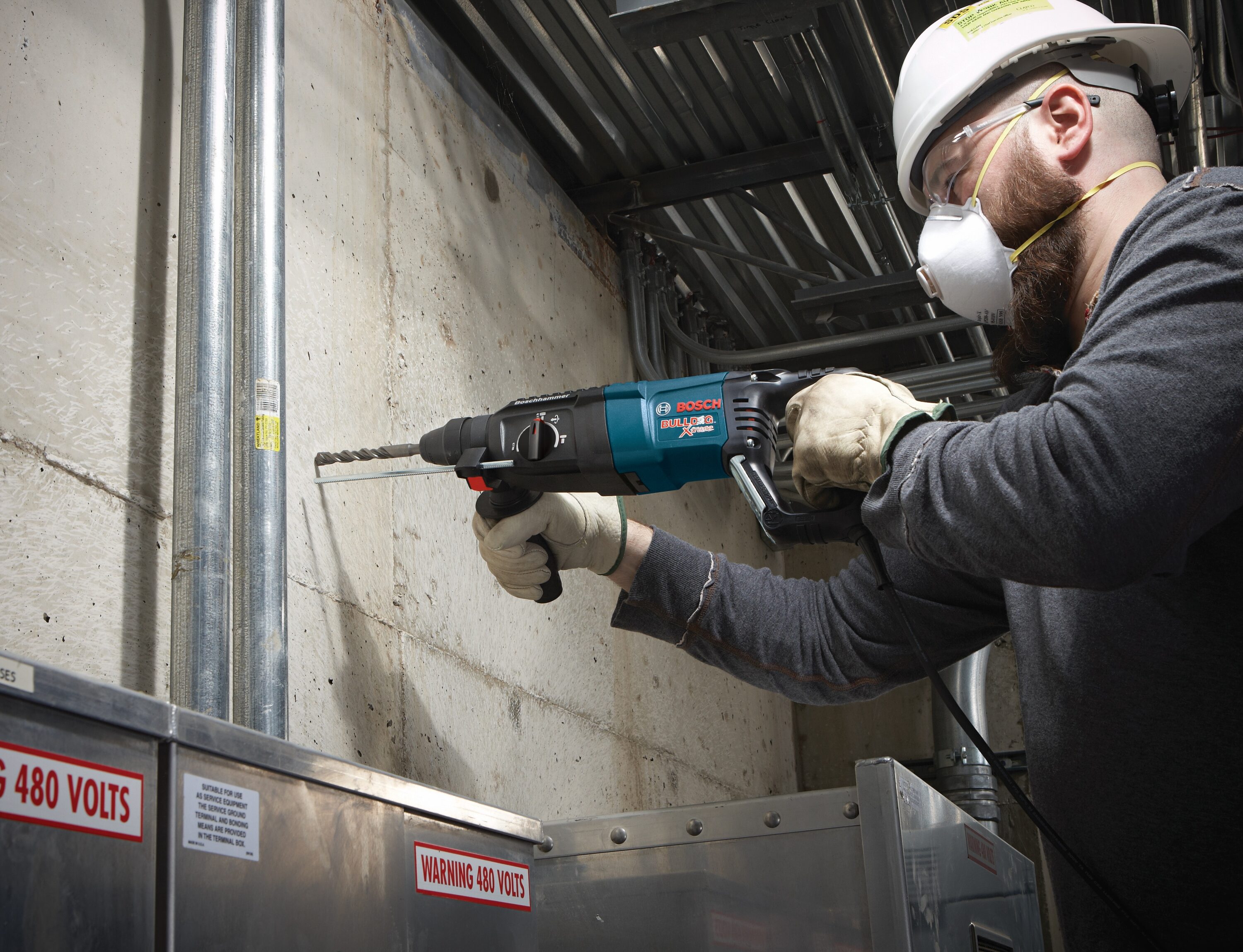Bosch Bulldog 8-Amp Sds-plus Variable Speed Corded Rotary Hammer Drill in  the Rotary Hammer Drills department at