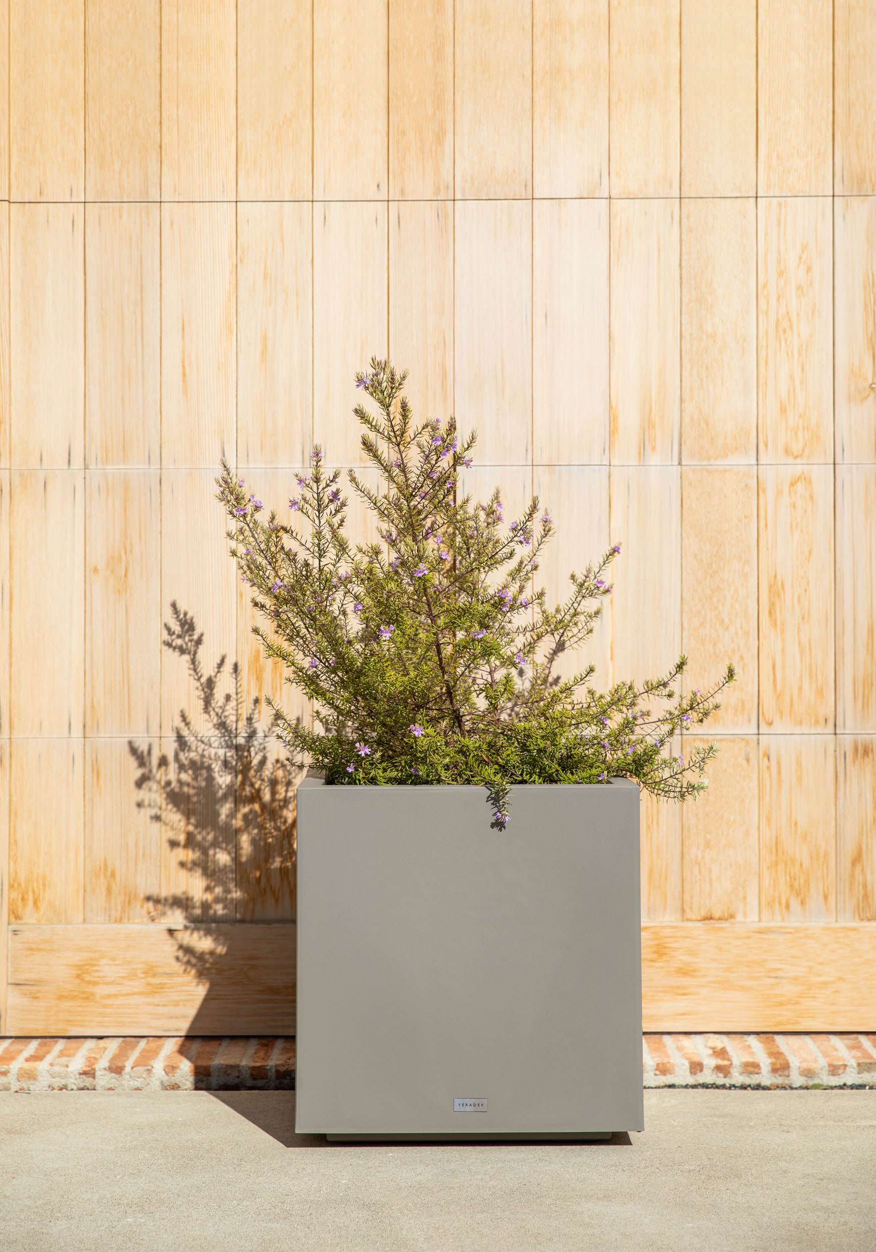 Veradek CUVMEDG Planter-Window-Box - View #4