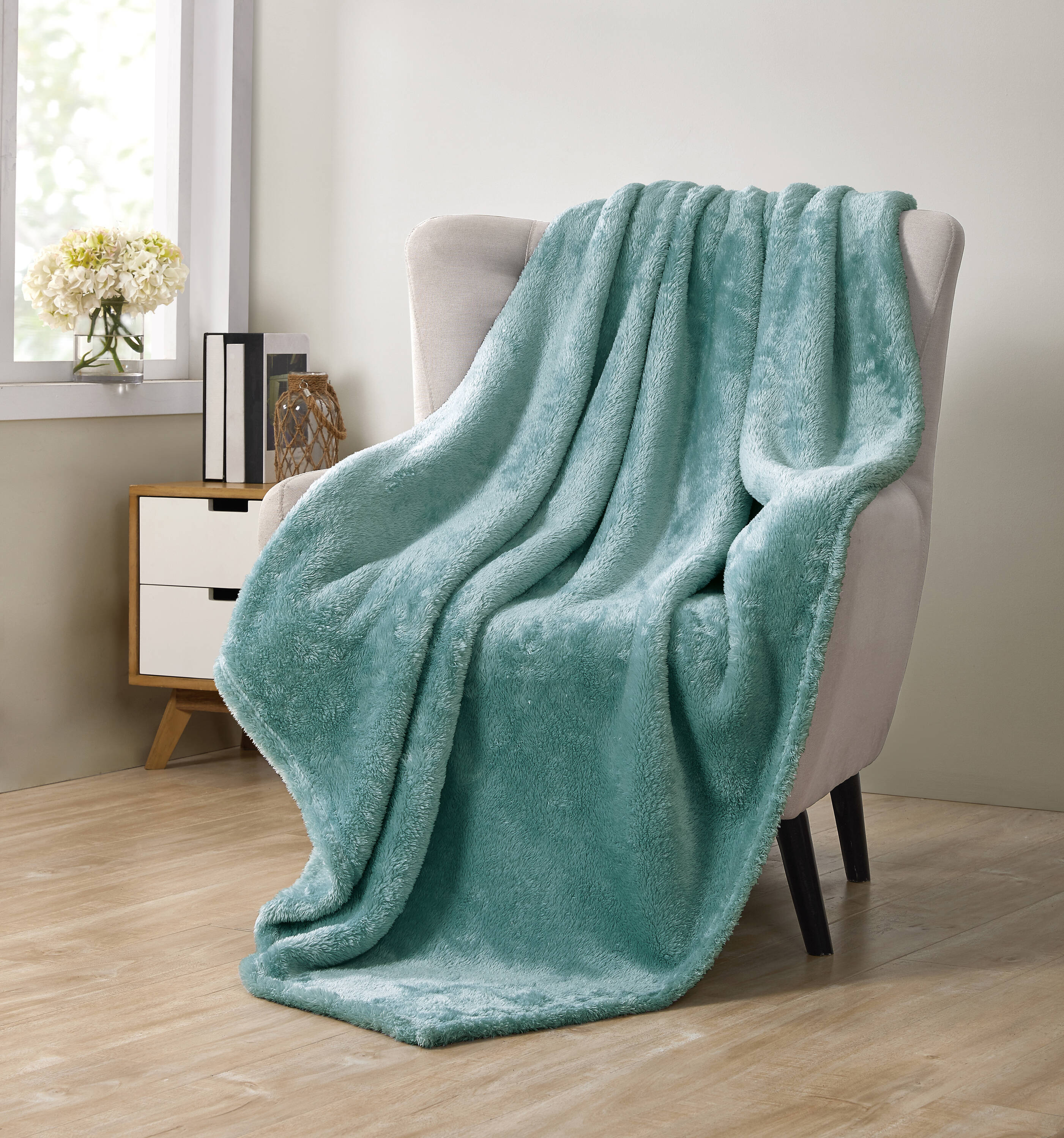 VCNY Home A7MTHR5060INTEAL Blankets-And-Throws - View #2