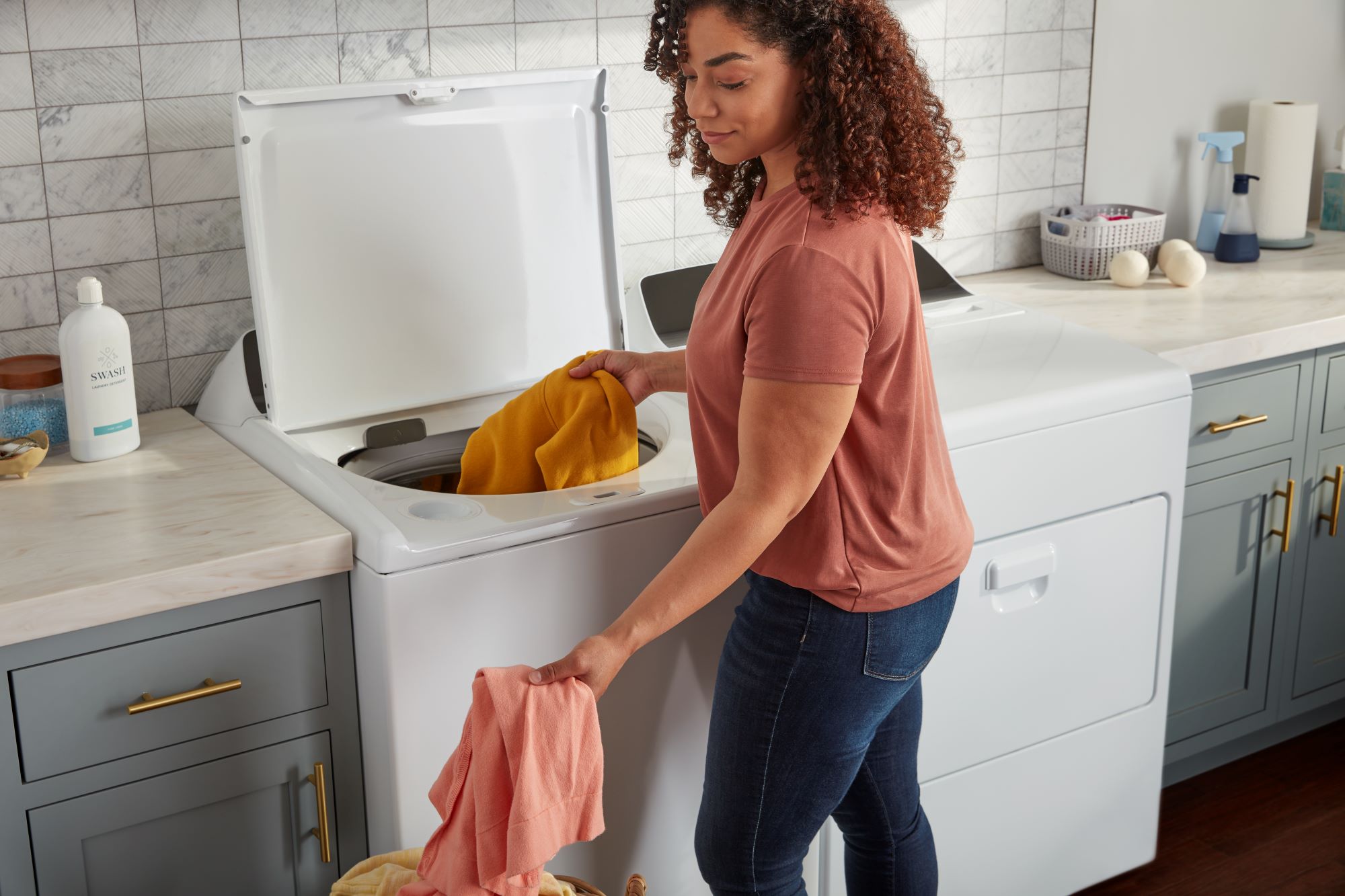 Whirlpool 4.5-cu Ft High Efficiency Agitator Top-load Washer (white) In 