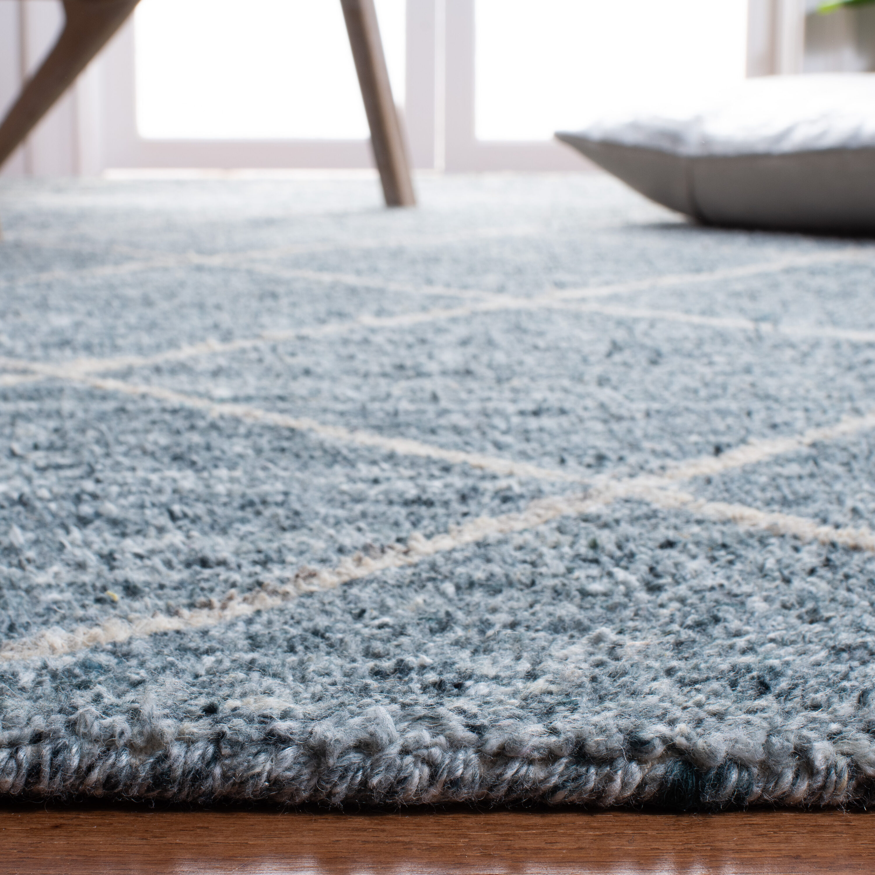 Safavieh HIM423F-5 rugs - View #4