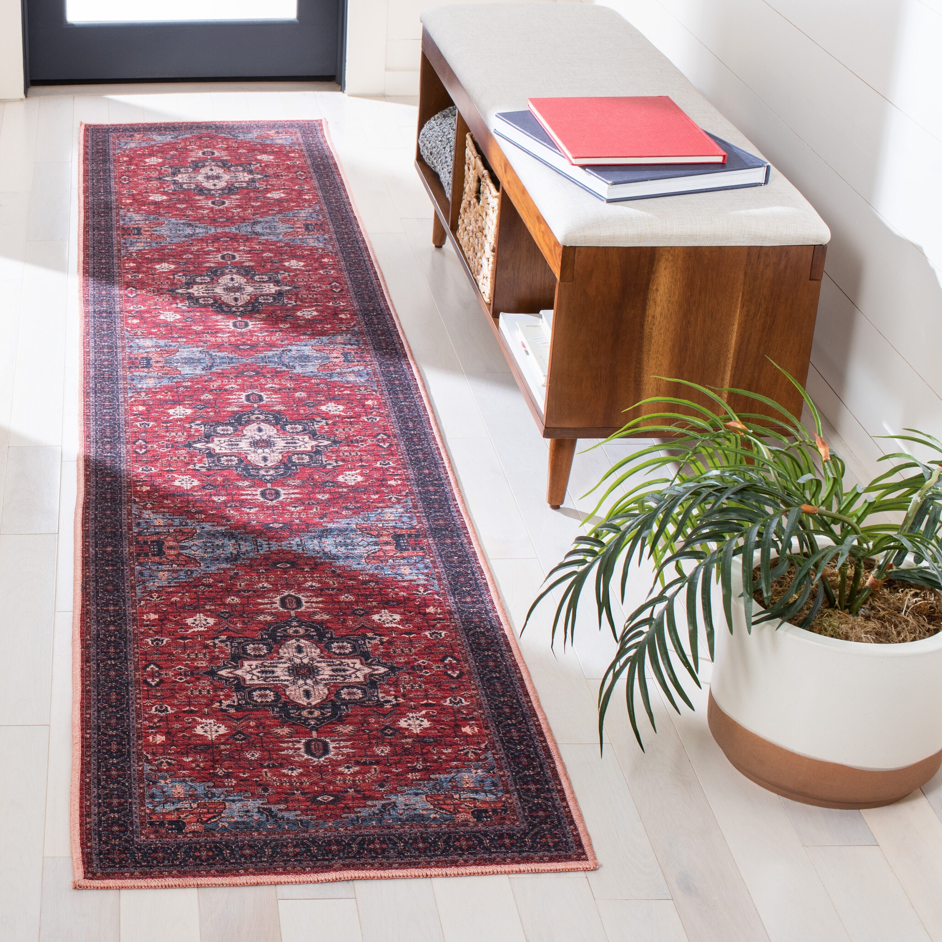Safavieh SEP560Q-29 Serapi 2 x 9 (ft) Loomed Cotton Red/Navy Rectangular Indoor Border Machine washable Runner rug