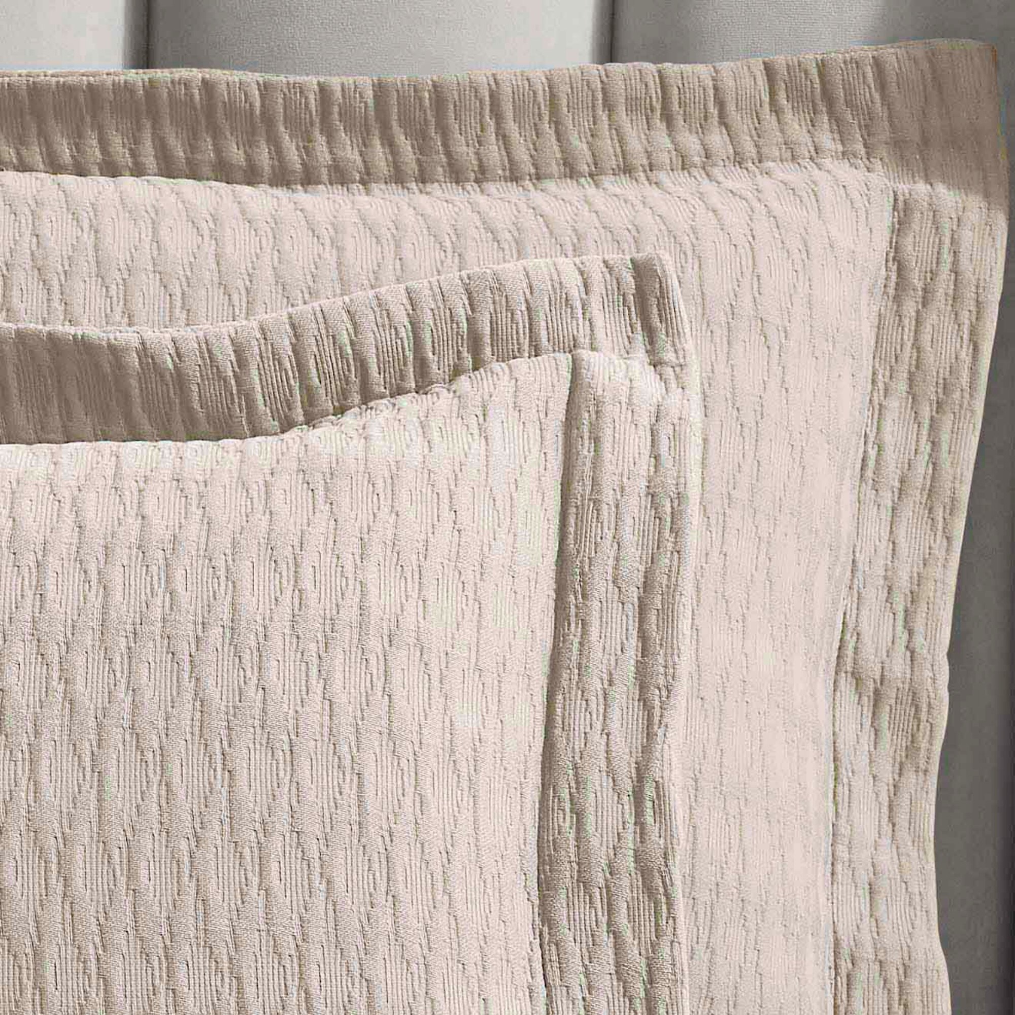 Superior BDSPD CLVRT-QN-BI Comforters-And-Bedspreads - View #4