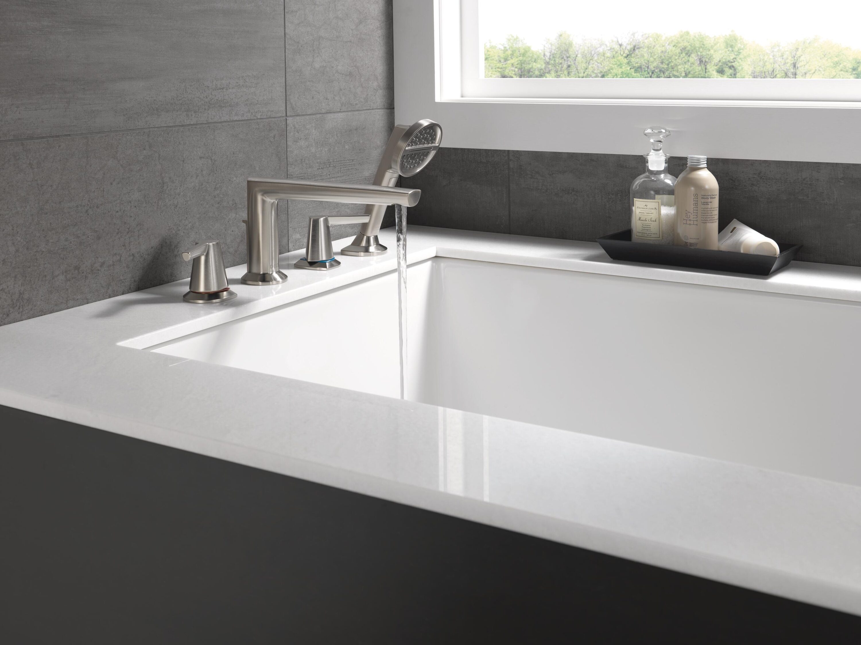 Delta T4771-SS-PR Roman-Tub-Faucets - View #2