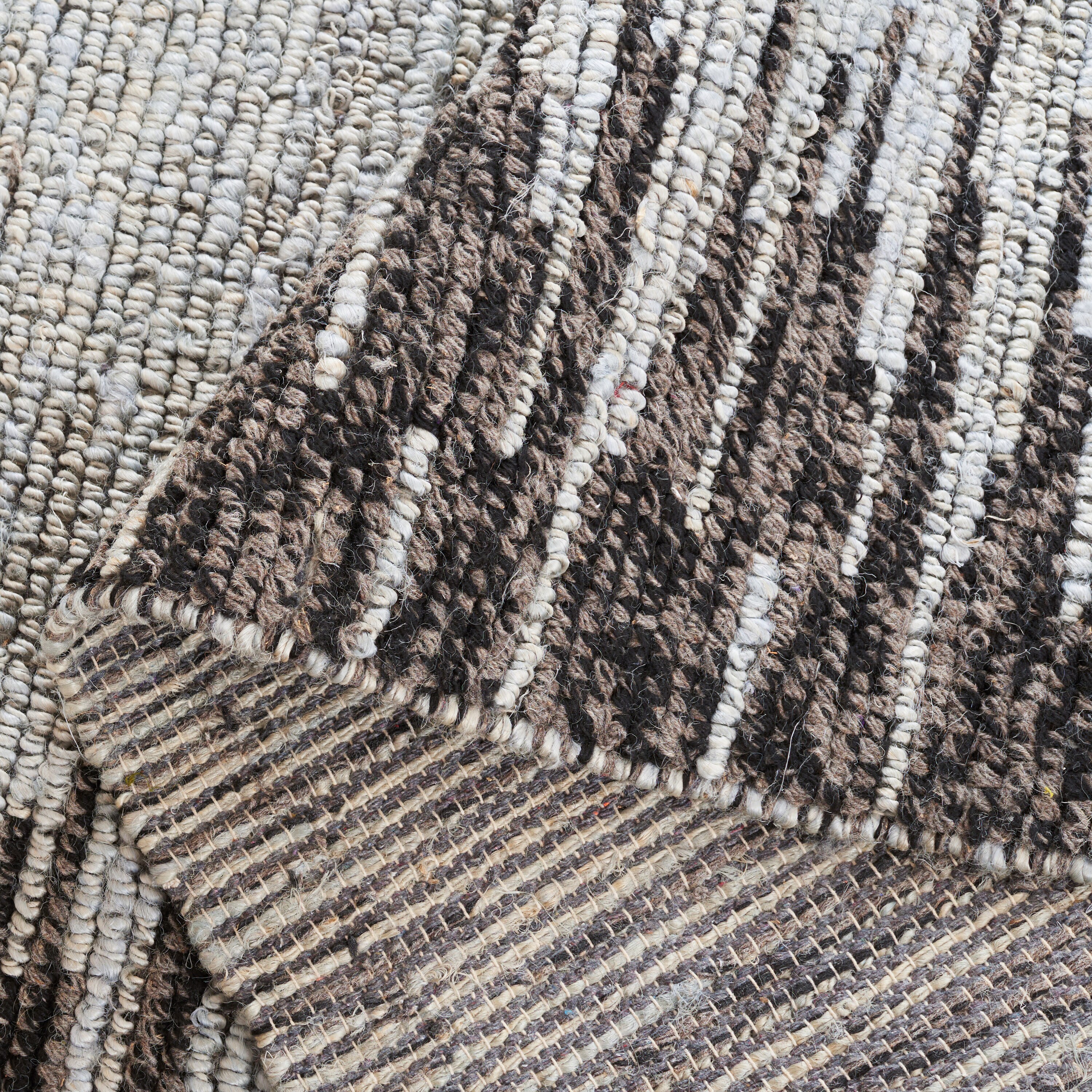 Safavieh NF953L-5 rugs - View #6