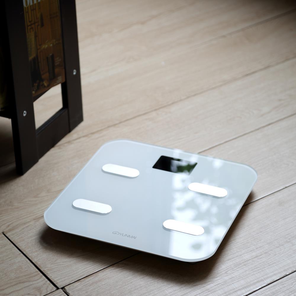 Yunmai M1302-W Bathroom-Scales - View #3
