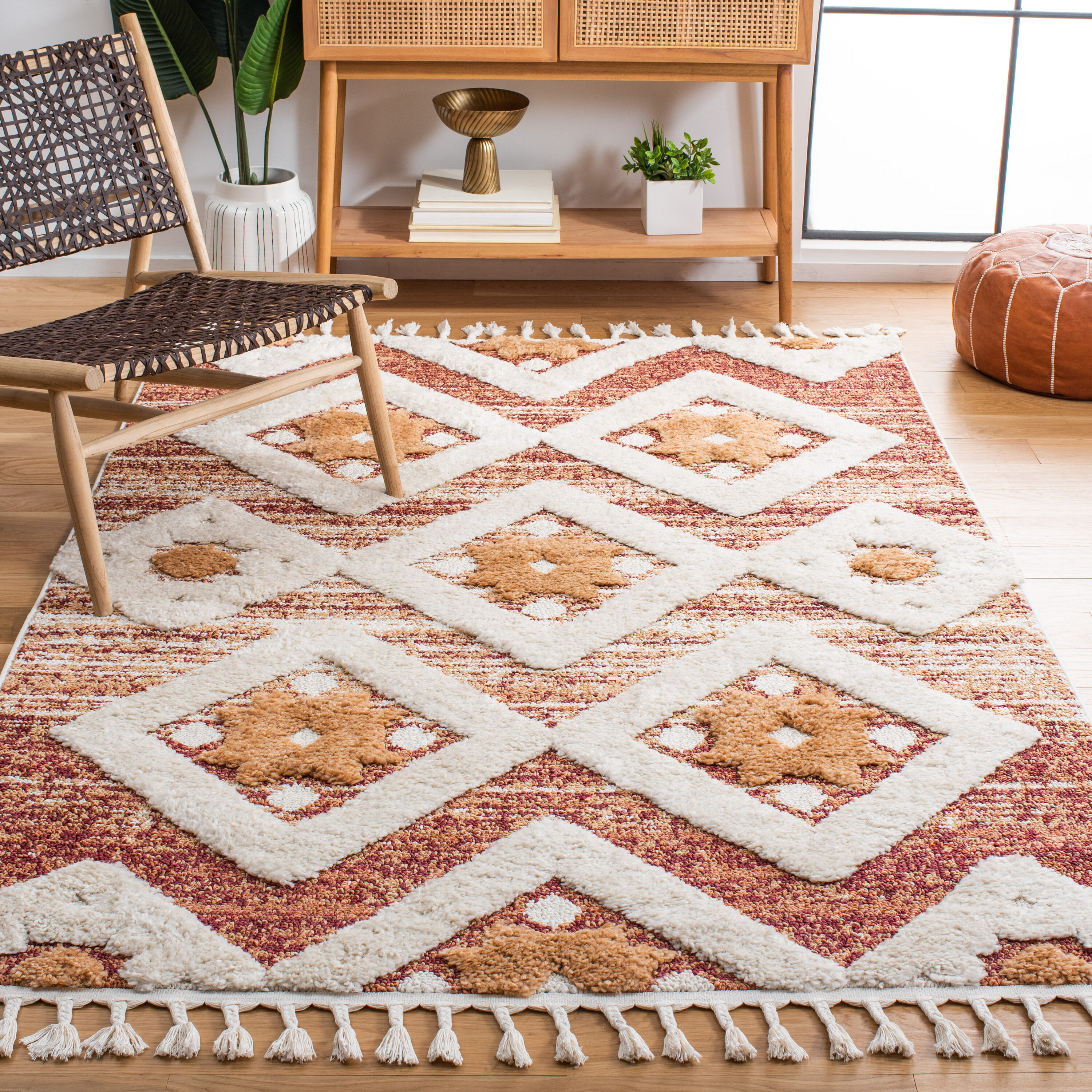 Moroccan Tassel Shag 7 x 9 (ft) Loomed Polypropylene Rust/Ivory Rectangular Indoor Geometric Bohemian/Eclectic Professionally Clean Only Area rug