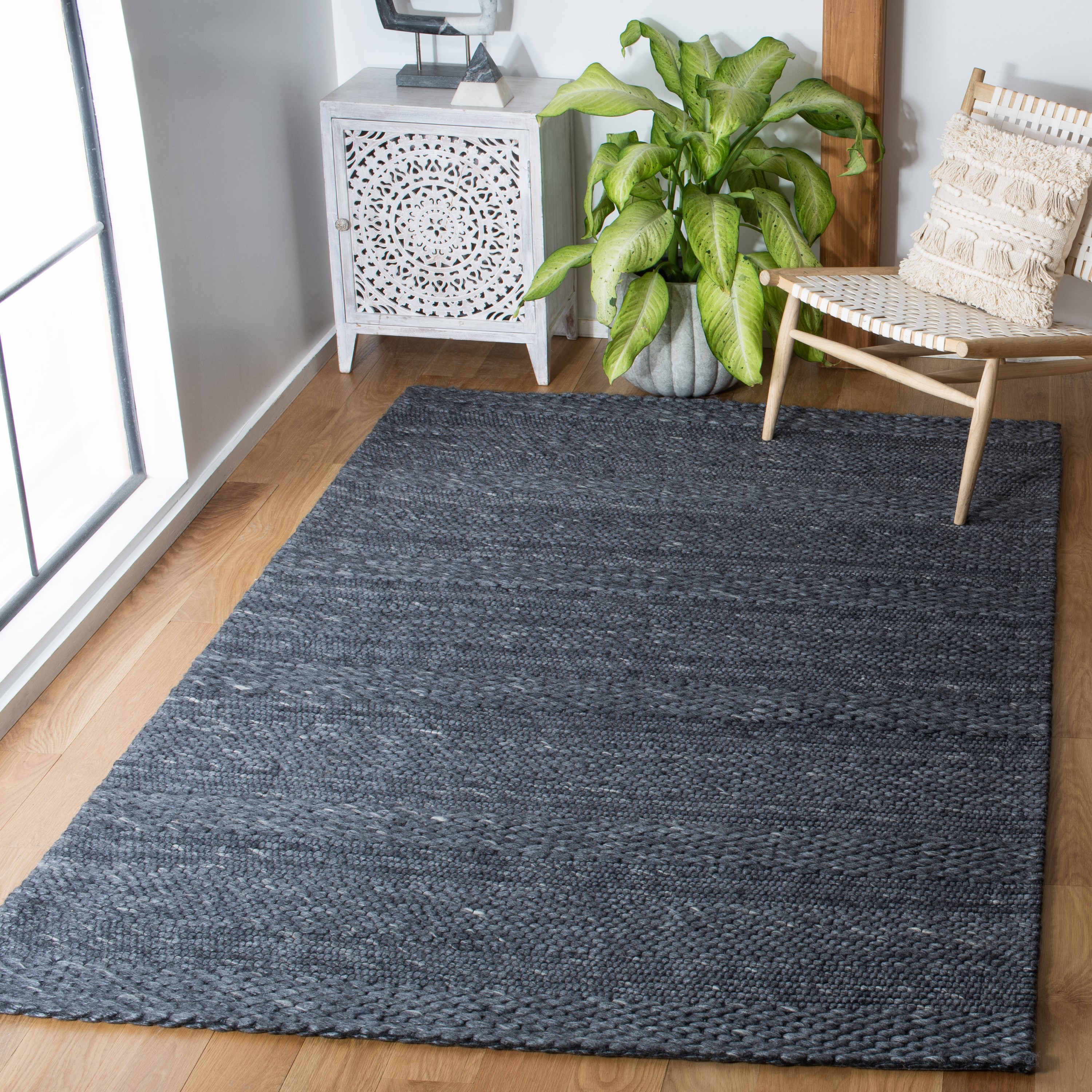 Safavieh MRB556H-6 Marbella Annabella 6 x 9 (ft) Loomed Wool Charcoal Rectangular Indoor Abstract Farmhouse/Cottage Area rug