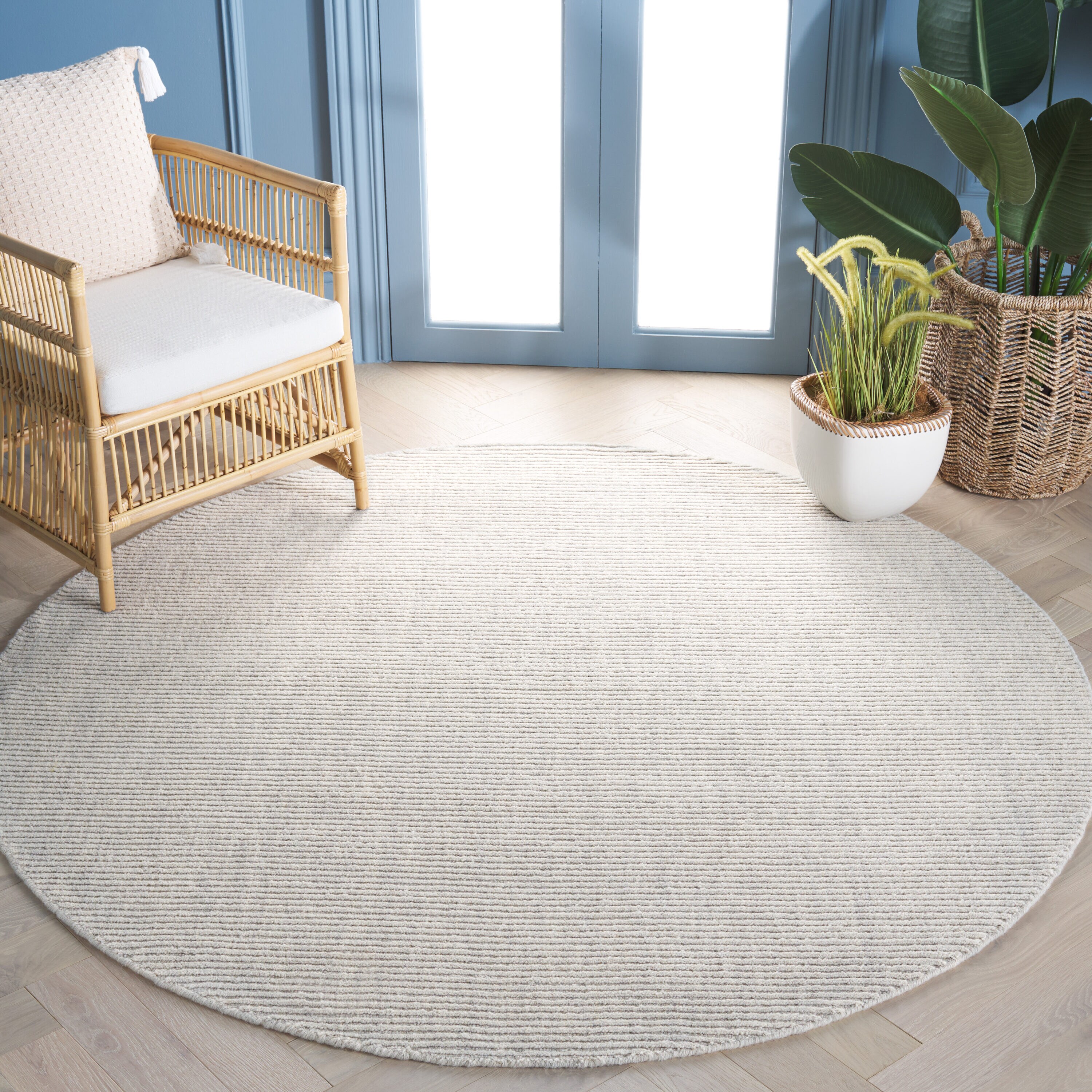  Himalaya 251 Light Gray Solid / Tonal 6ft x 6ft Round Rug