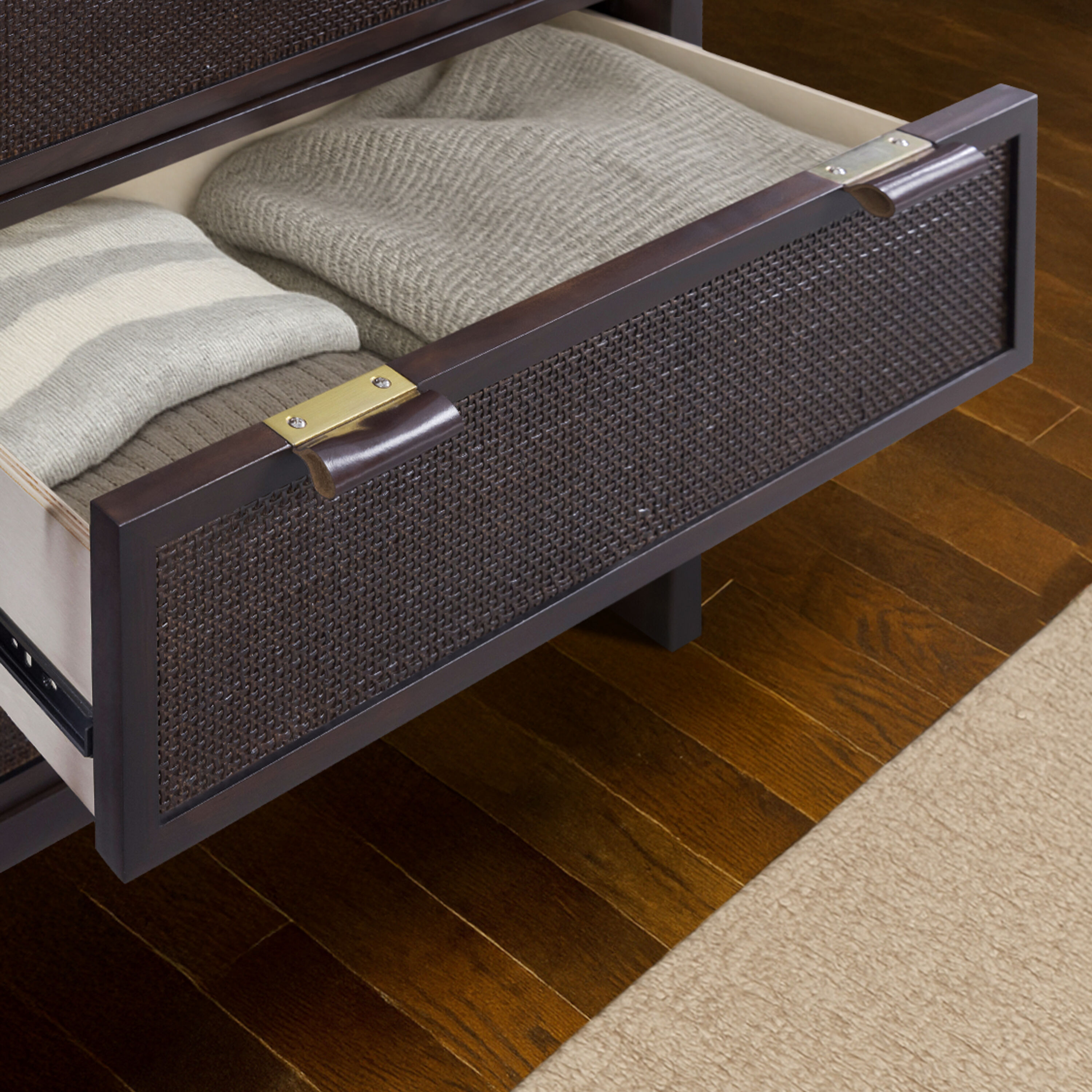 Teamson Home THF2125BK dressers - View #11