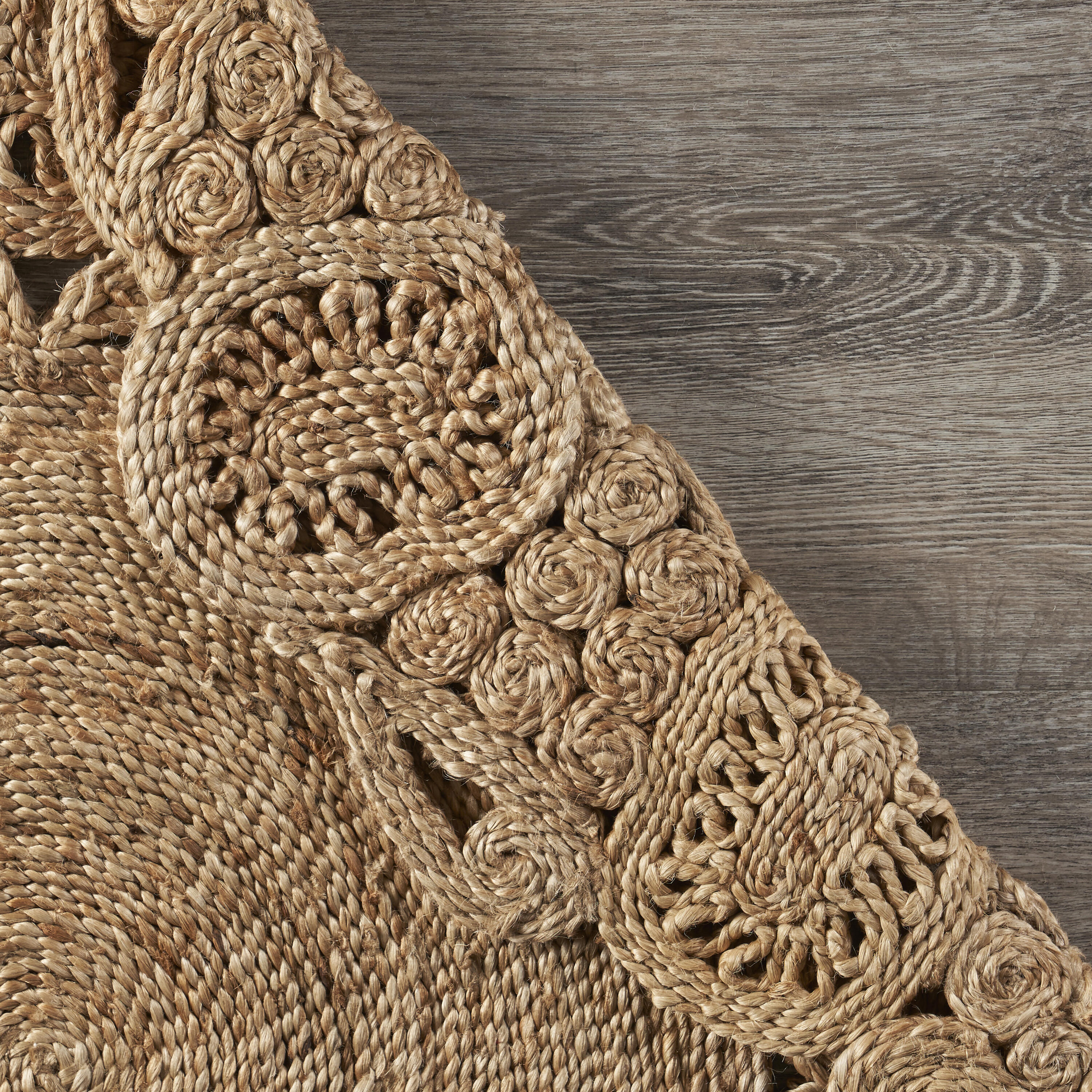 Handmade Natural Jute Round Braided Floral Area Rug