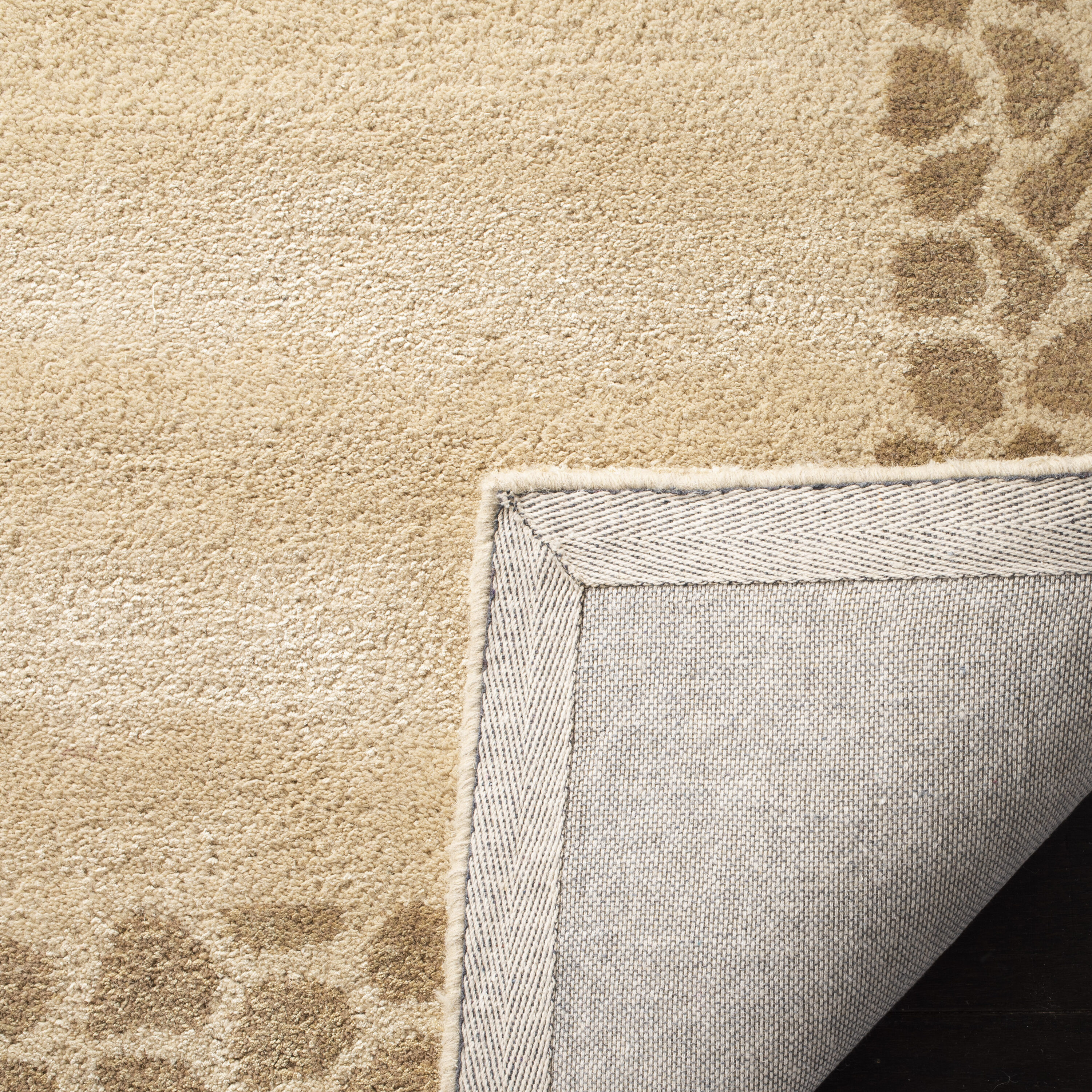 Safavieh SOH439A-5 rugs - View #3