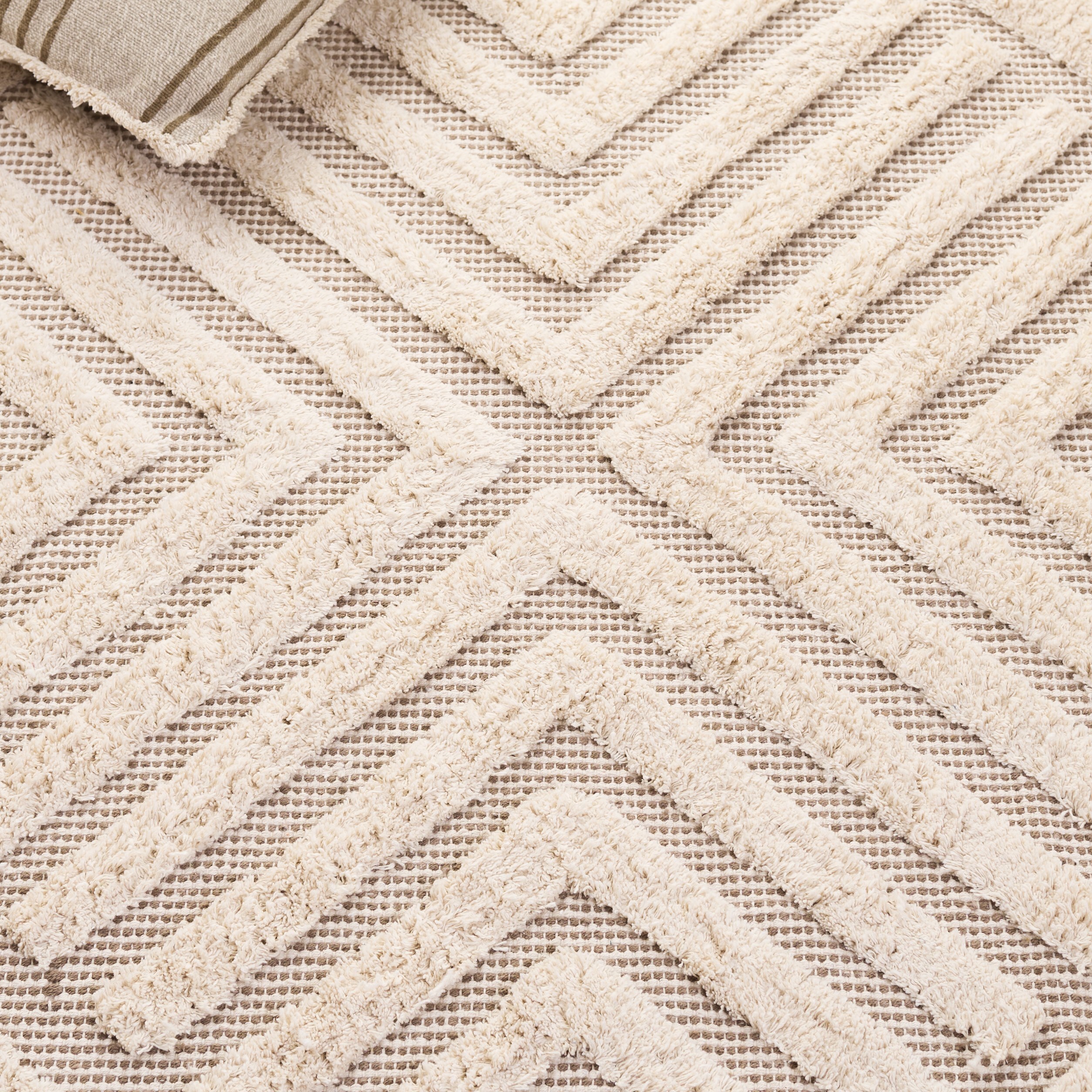 Safavieh VRM577A-4 rugs - View #7