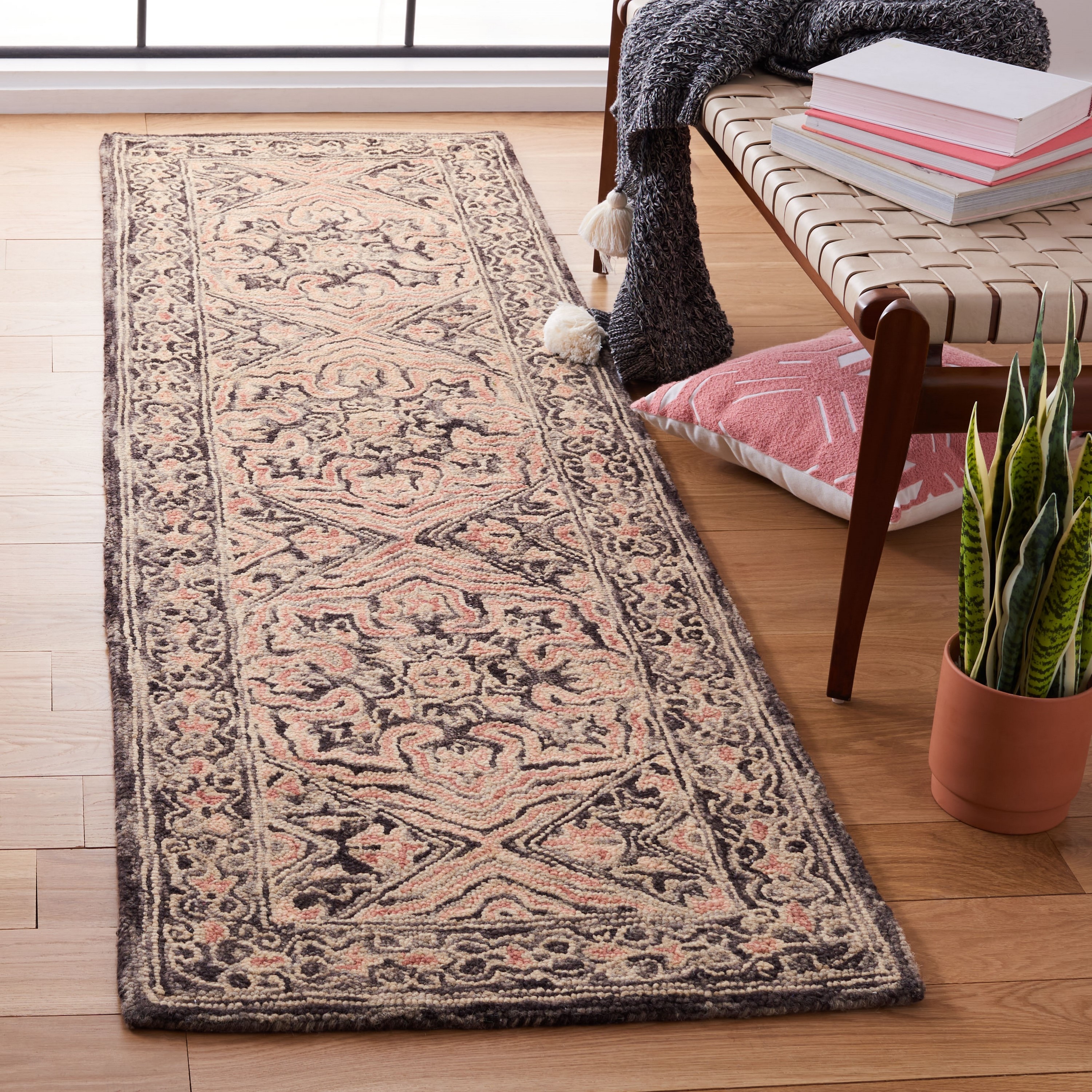 Safavieh TRC507Z-28 Trace Nydia 2 x 8 (ft) Tufted Wool Black/Red Rectangular Indoor Abstract Bohemian/Eclectic Runner rug