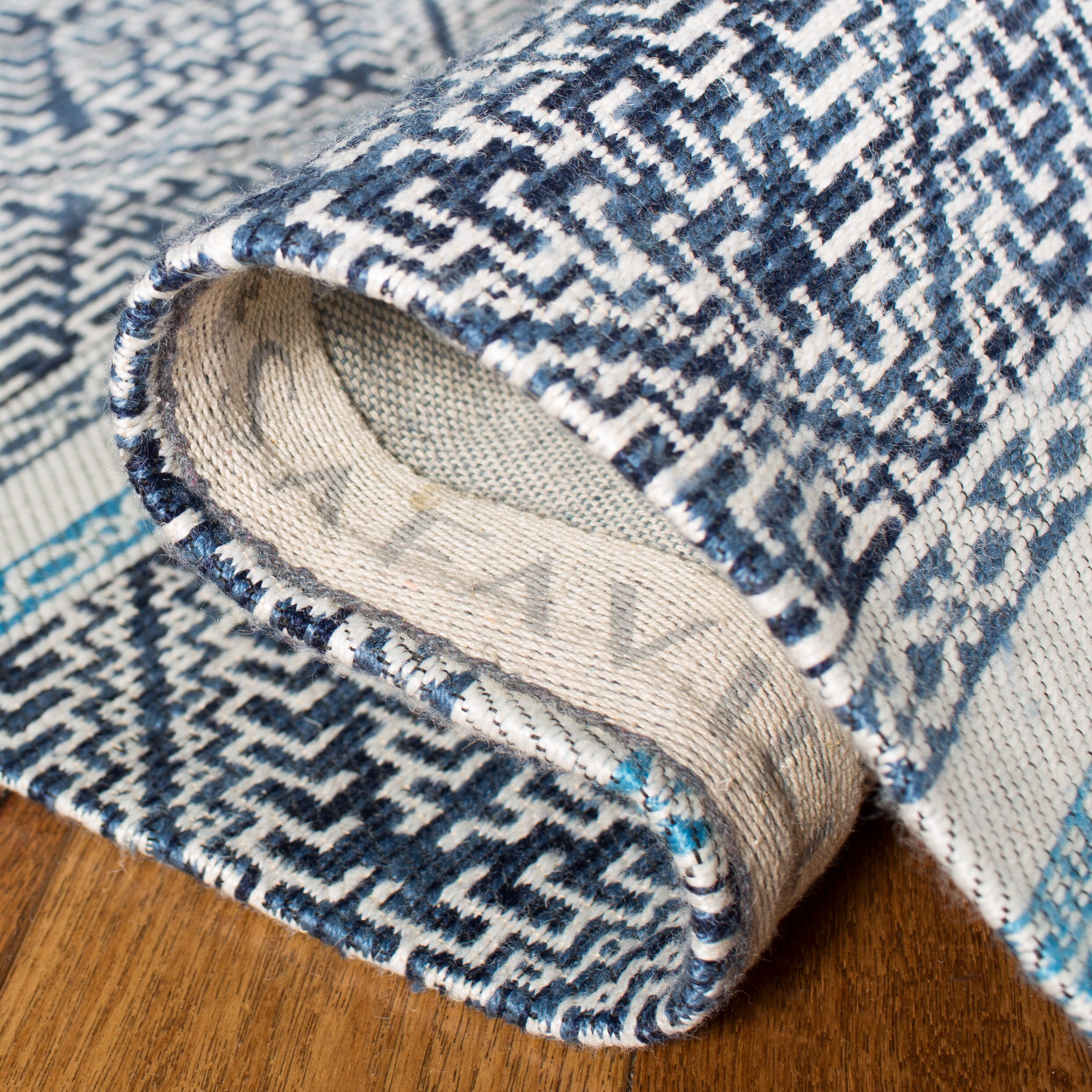 Safavieh CLV717M-28 rugs - View #4