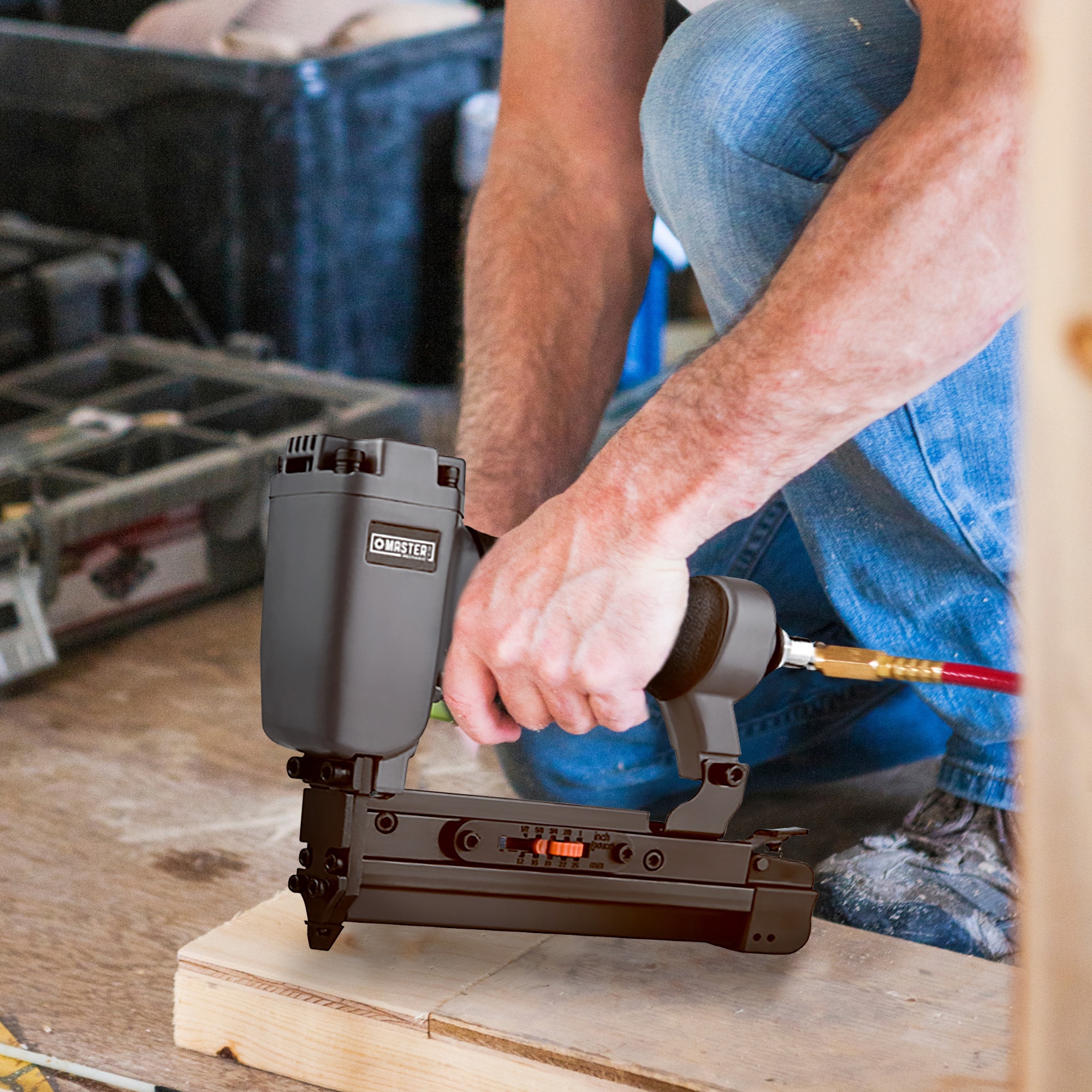 Master Mechanic TV-235527 Pneumatic-Staplers - View #4