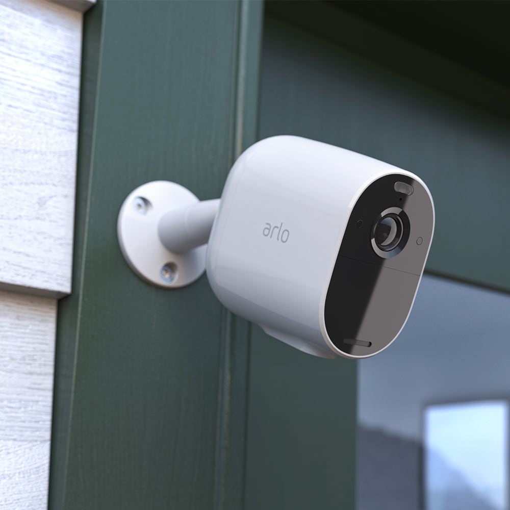 Arlo Essential Indoor/Outdoor 3-Camera Battery-operated Dome Internet  Cloud-based Security Camera System in the Security Cameras department at