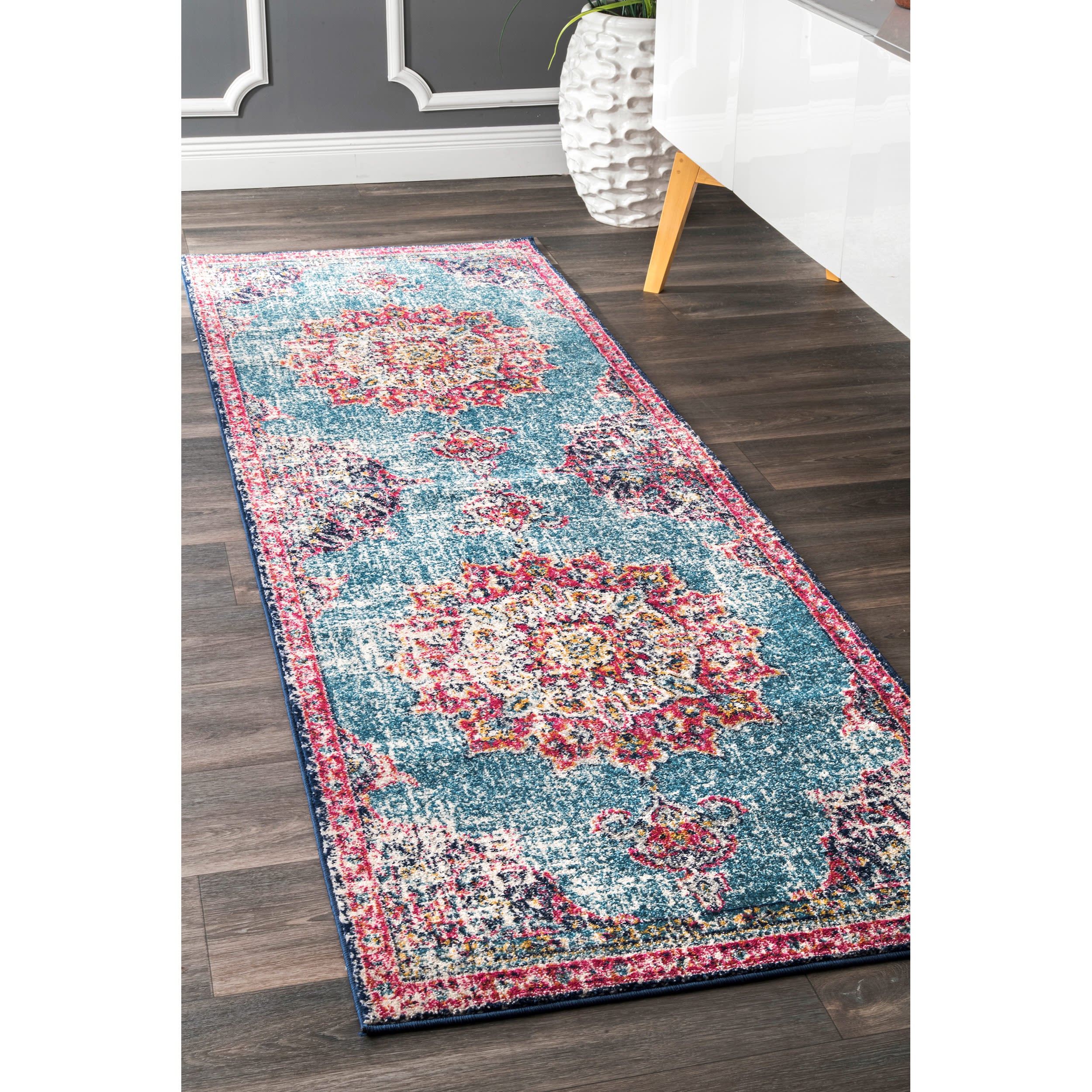 nuLOOM RZBD36D-2808 2 x 8 (ft) Loomed Polypropylene Multi Rectangular Indoor Medallion Vintage Runner rug