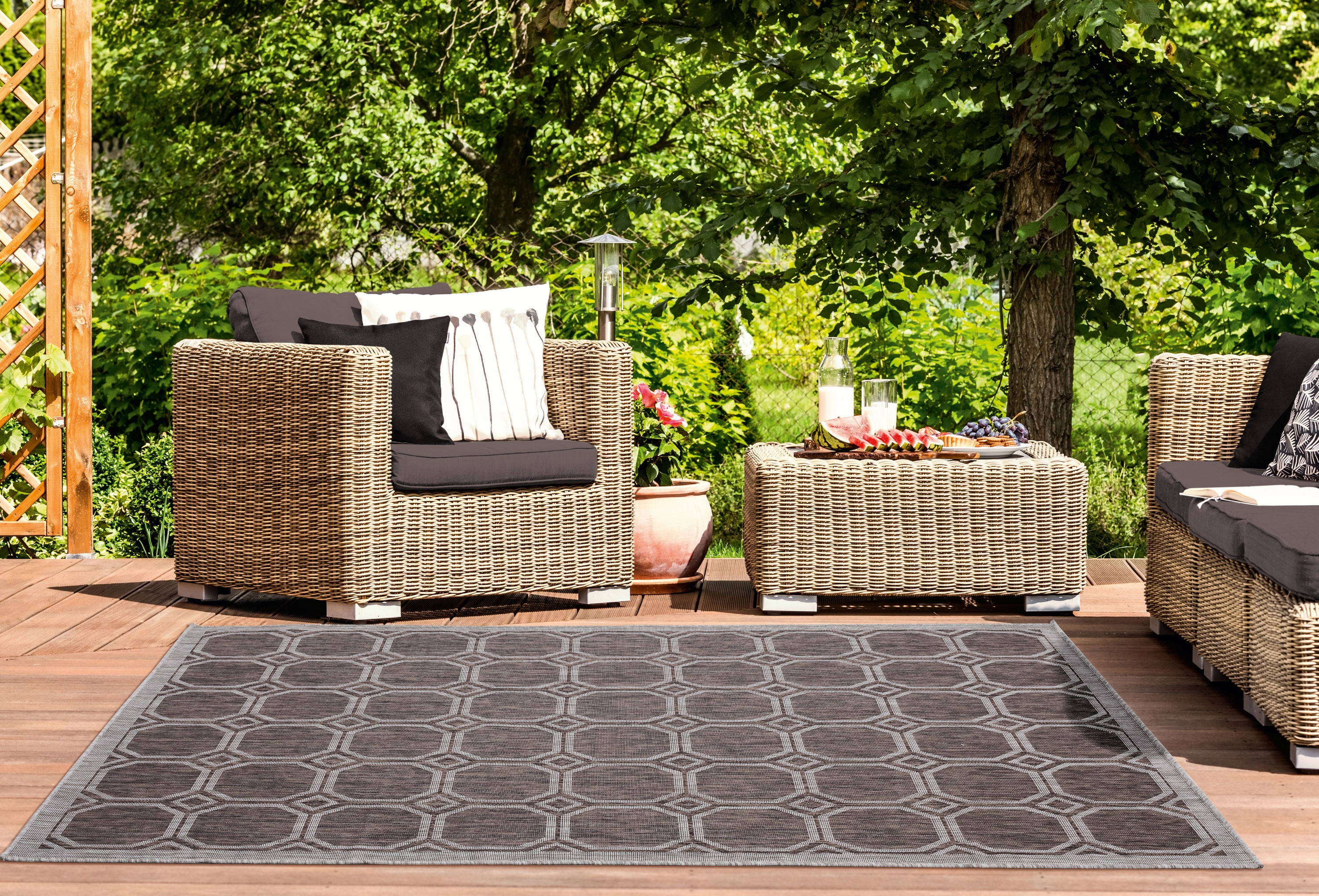 United Weavers Of America 3900 10650 69 Augusta 5 x 8 (ft) Polypropylene Brown Rectangular Indoor Geometric Area rug