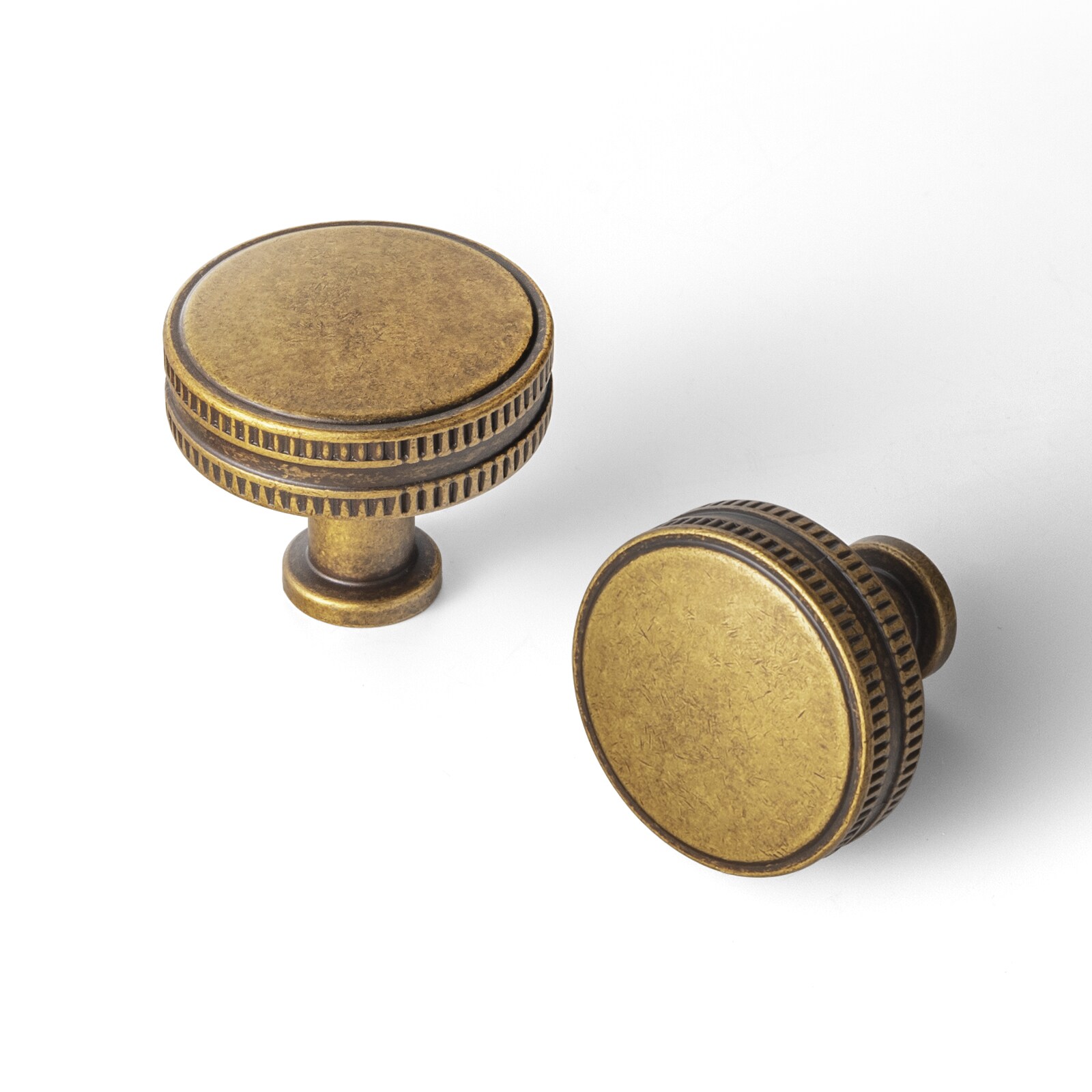 Miaokesen 2182M-GT-DK 1-1/4-in Antique Brass Mushroom Classic Cabinet Knob 6 -Pack