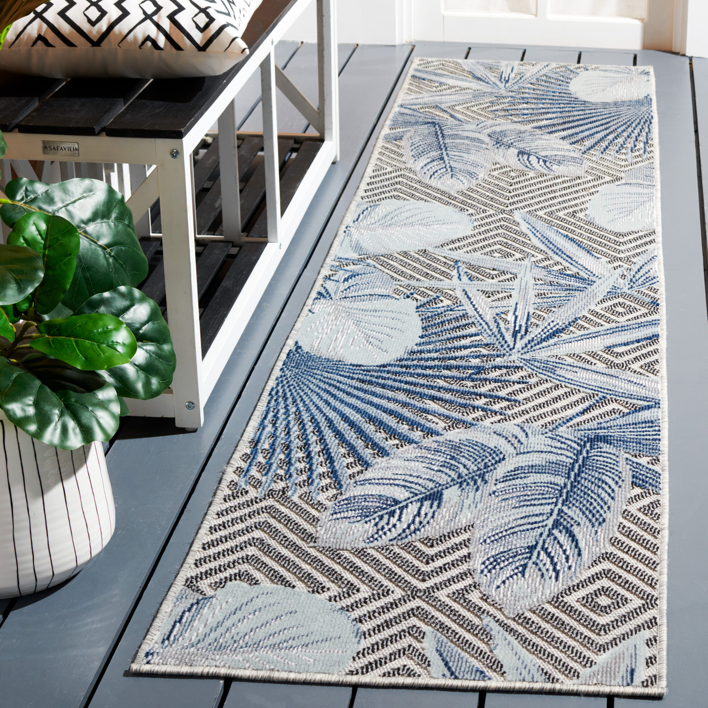 Cabana Cbn447N Ivory Navy 2ft x 10ft Runner Rug