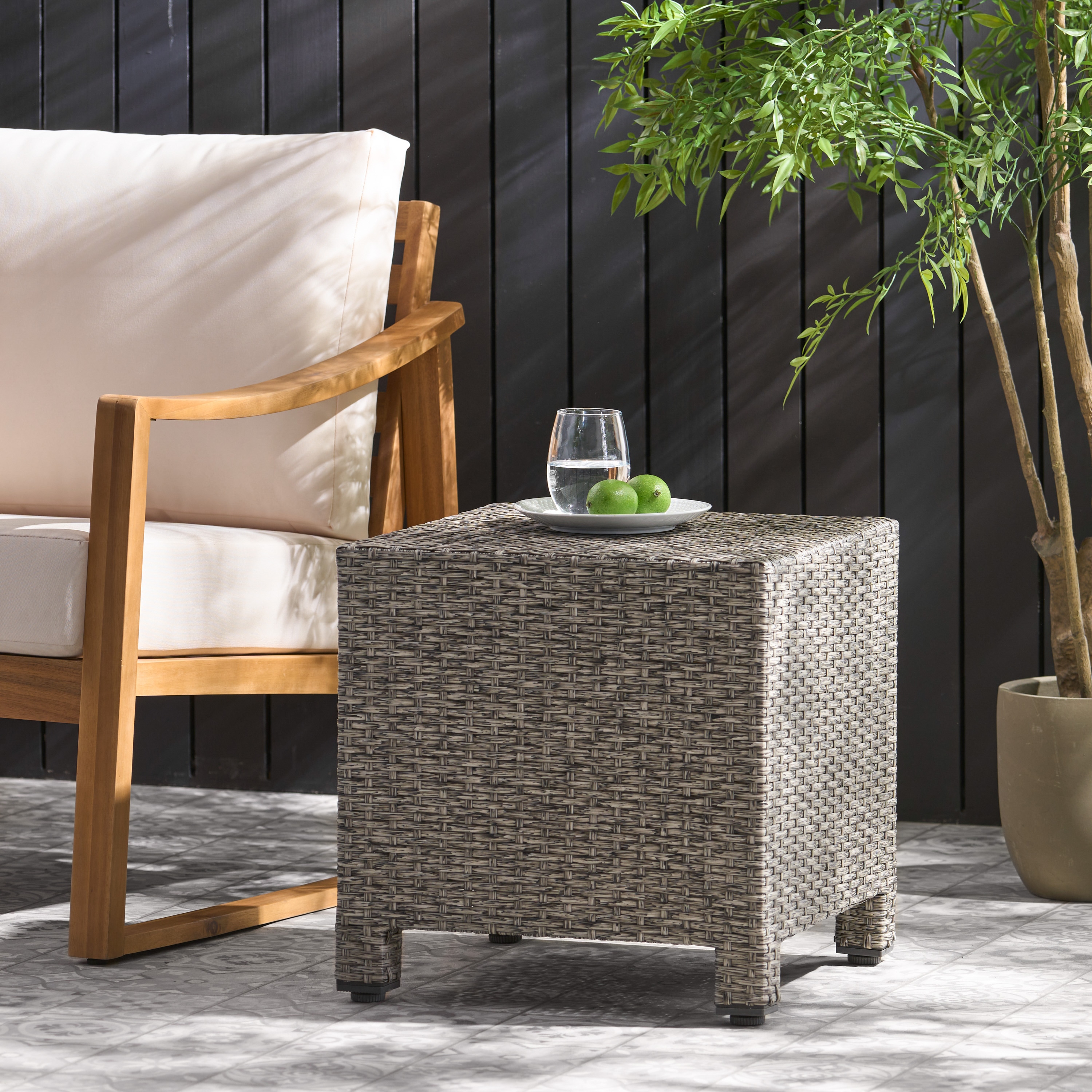 Mondawe 18inch Woven Polyethylene Rattan Cube Side Table