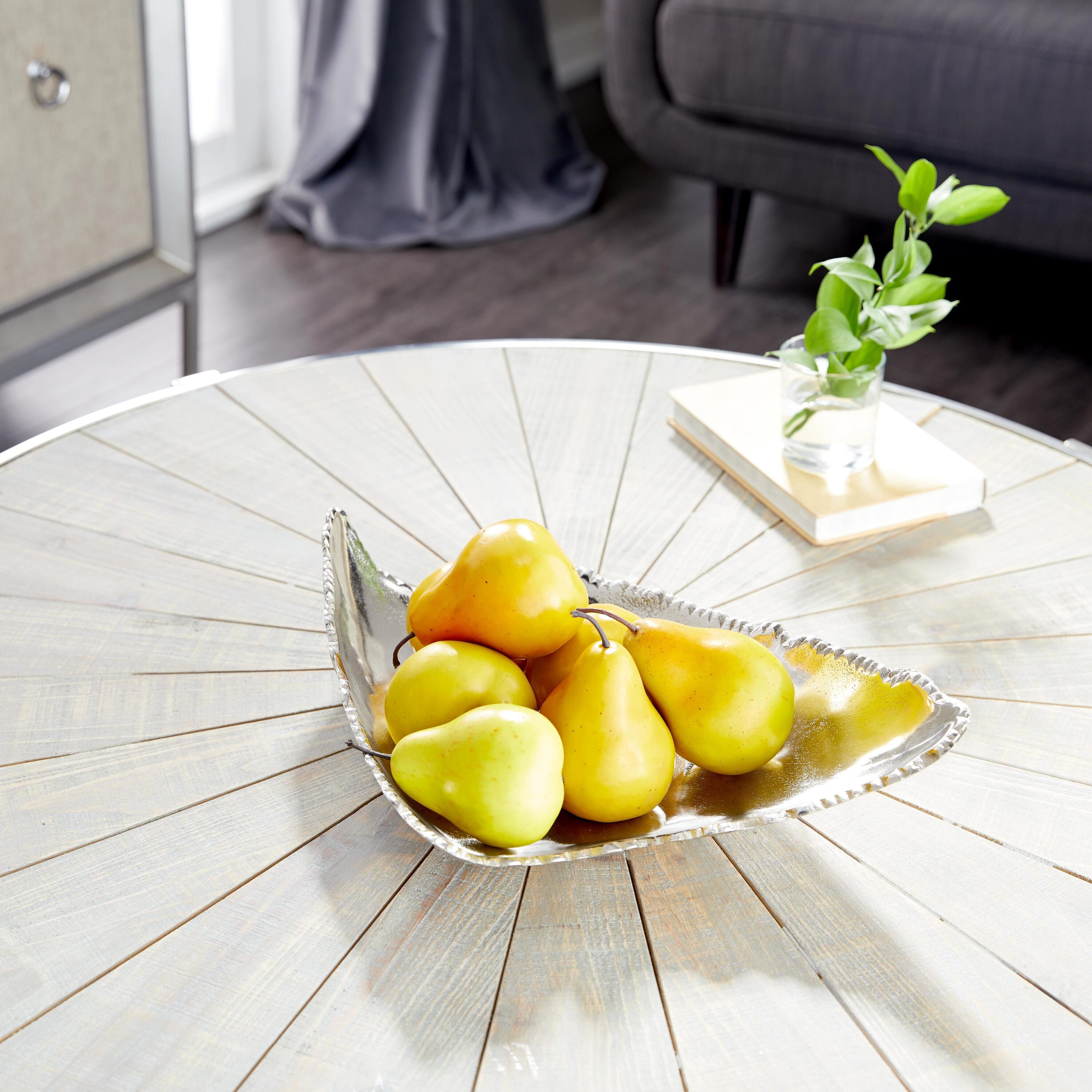 CosmoLiving by Cosmopolitan 26203 Silver Metal Modern Decorative tray