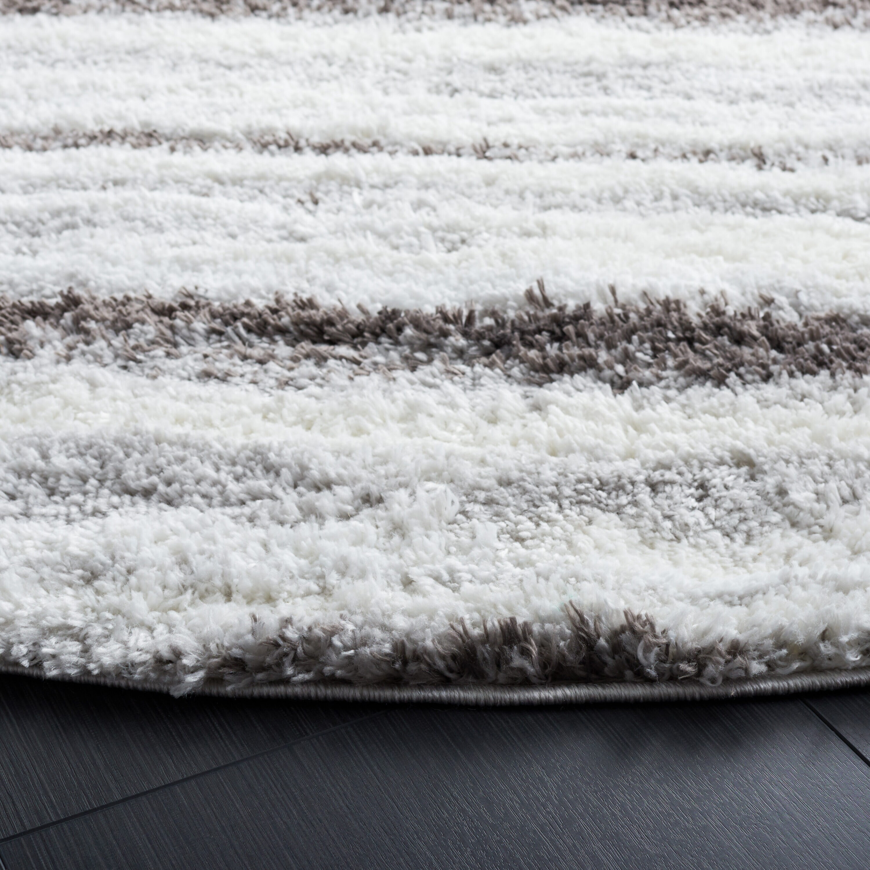 Safavieh BER567F-7R rugs - View #3
