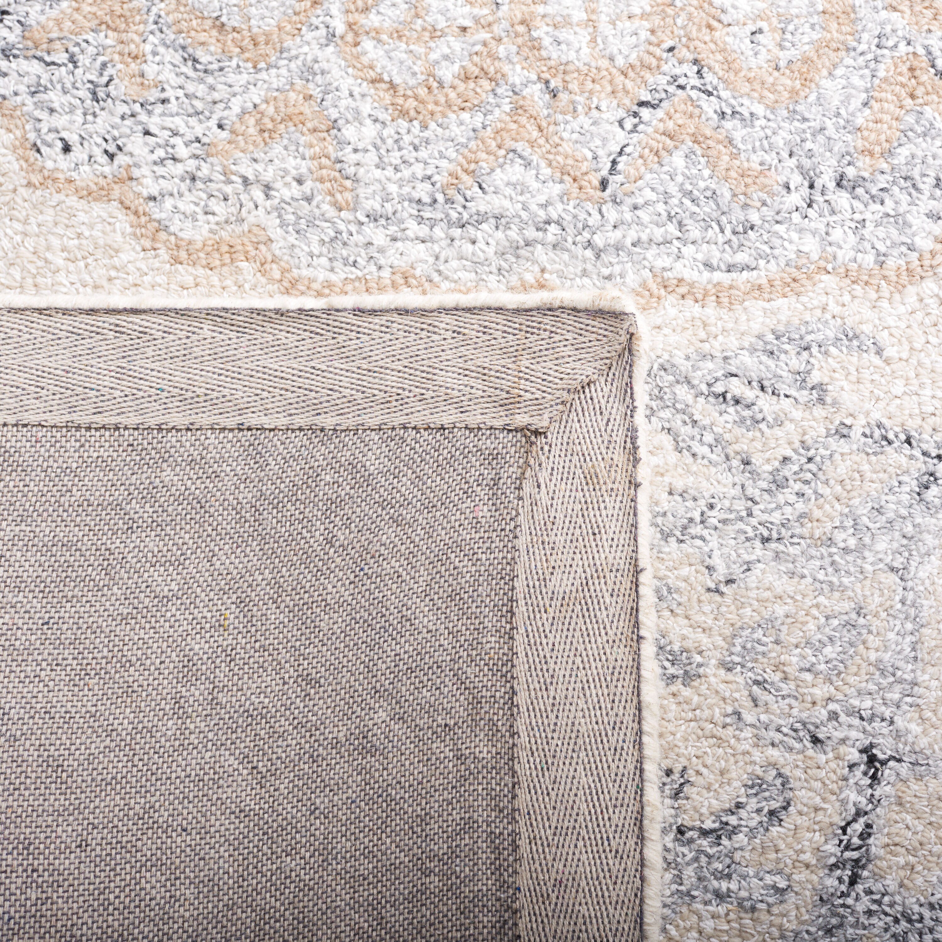 Safavieh MRQ401B-5 rugs - View #3