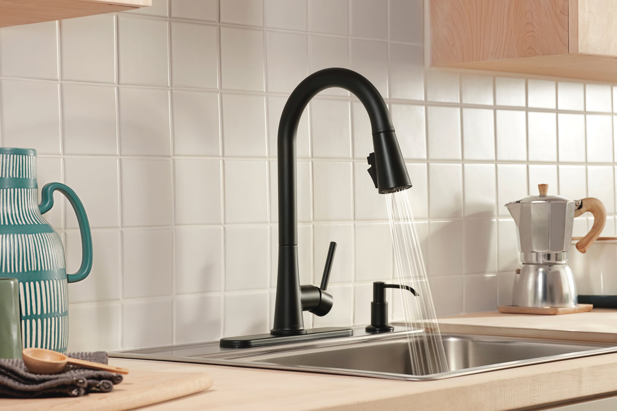 Precept Matte Black Single Handle Pull-down Kitchen Faucet with Sprayer