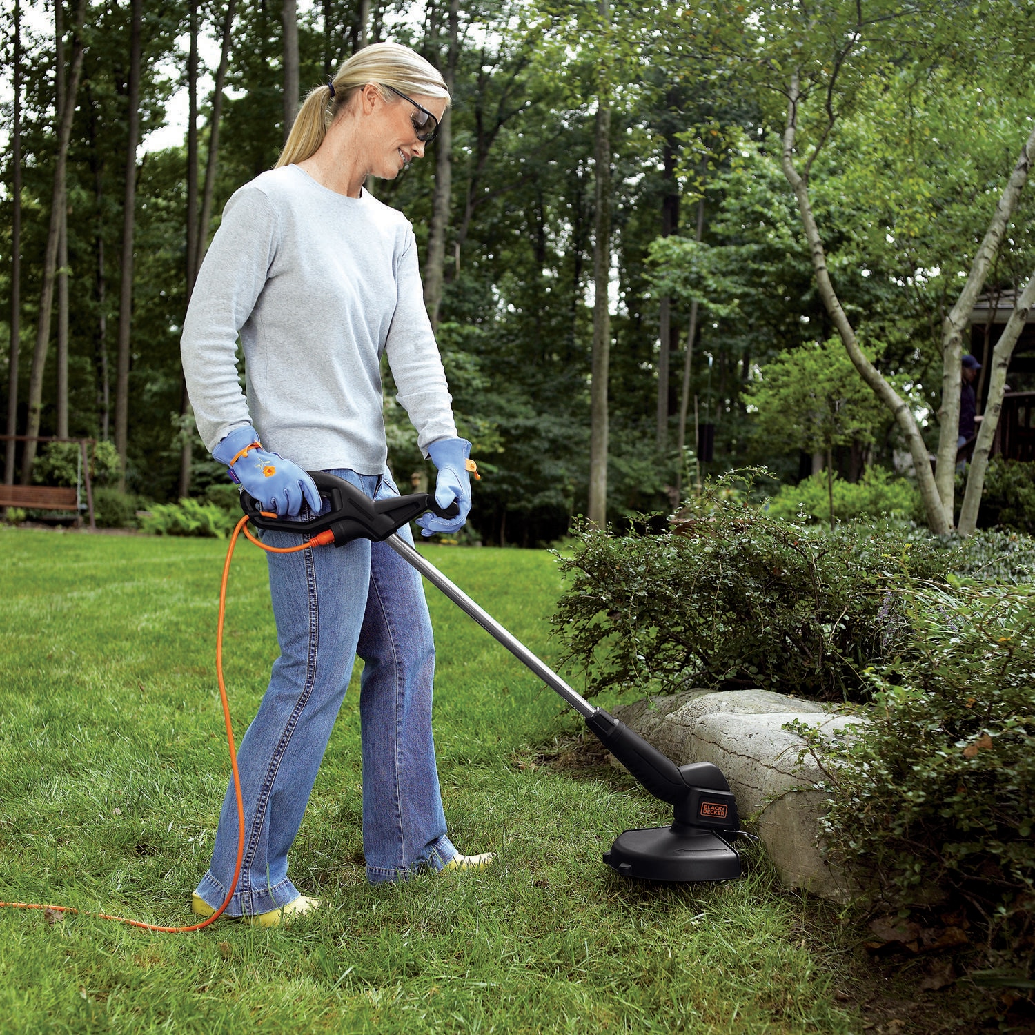 BLACK+DECKER 12-in Straight Corded Electric String Trimmer with Edger  Conversion Capable at