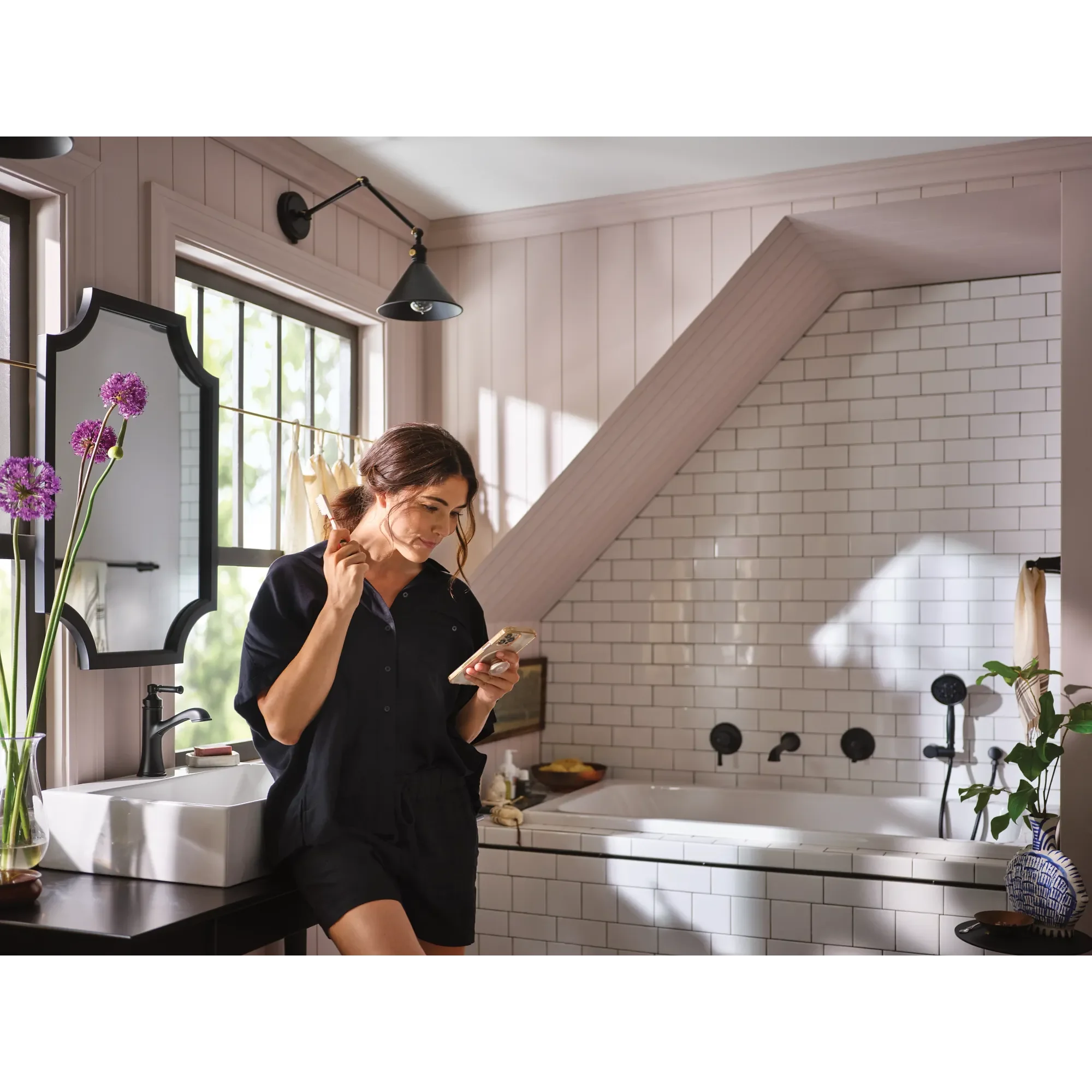 Moen WT681BL Roman-Tub-Faucets - View #10