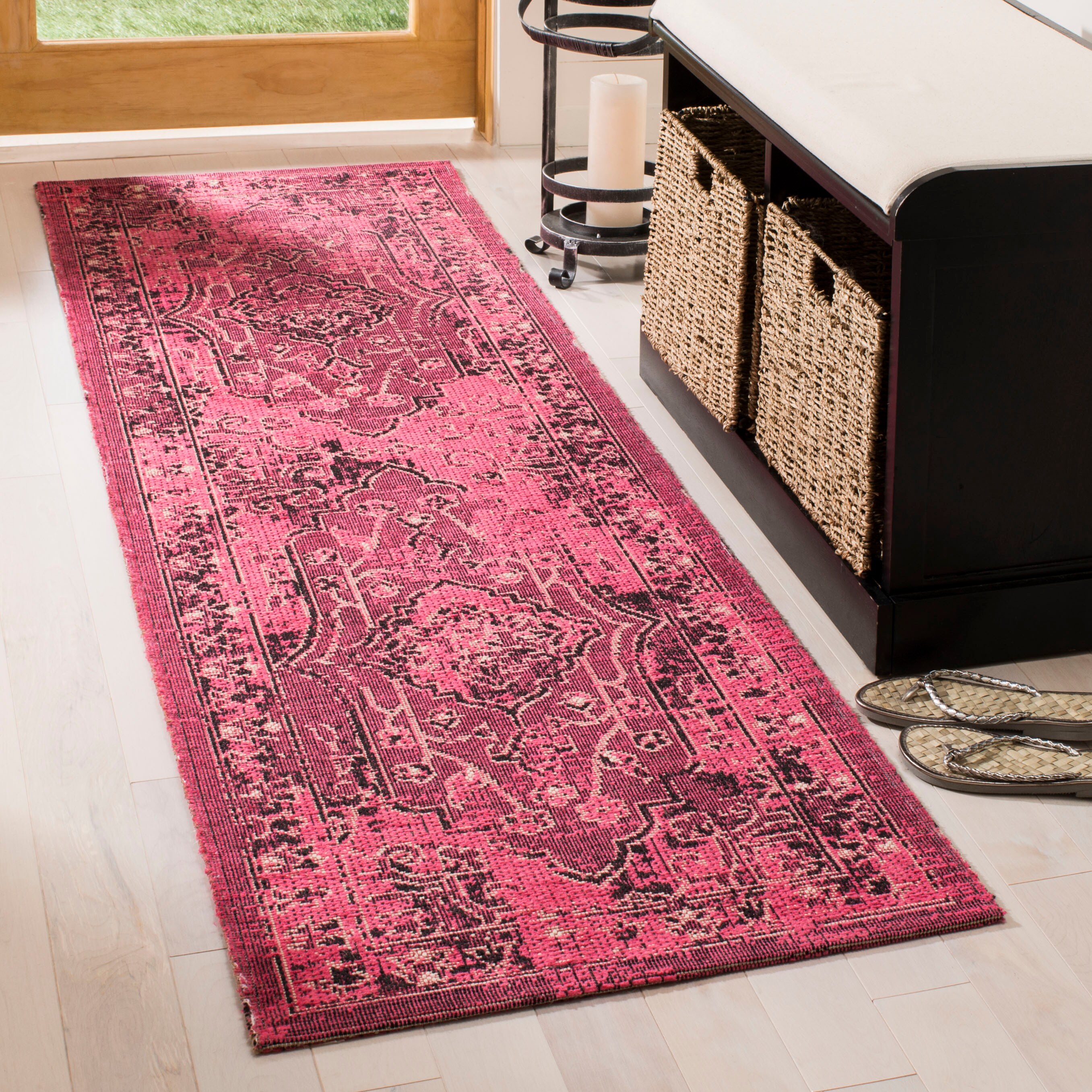 Safavieh PAL128-9033-27 Palazzo Carpi 2 x 7 (ft) Loomed Synthetic Fuchsia/Black Rectangular Indoor Distressed/Overdyed Vintage Runner rug