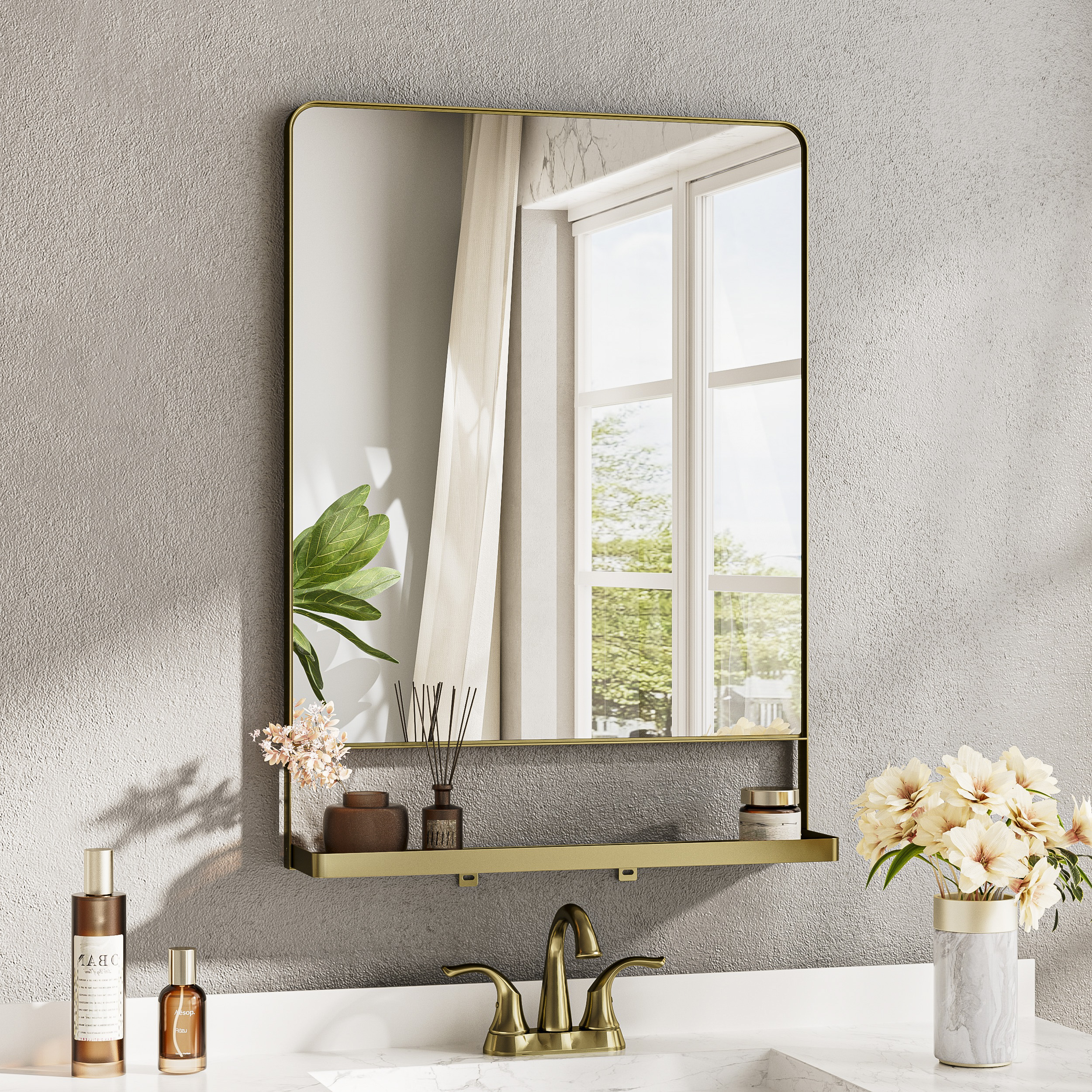 Keonjinn 22-in W x 30-in H Rectangle Gold Framed Wall Mirror in